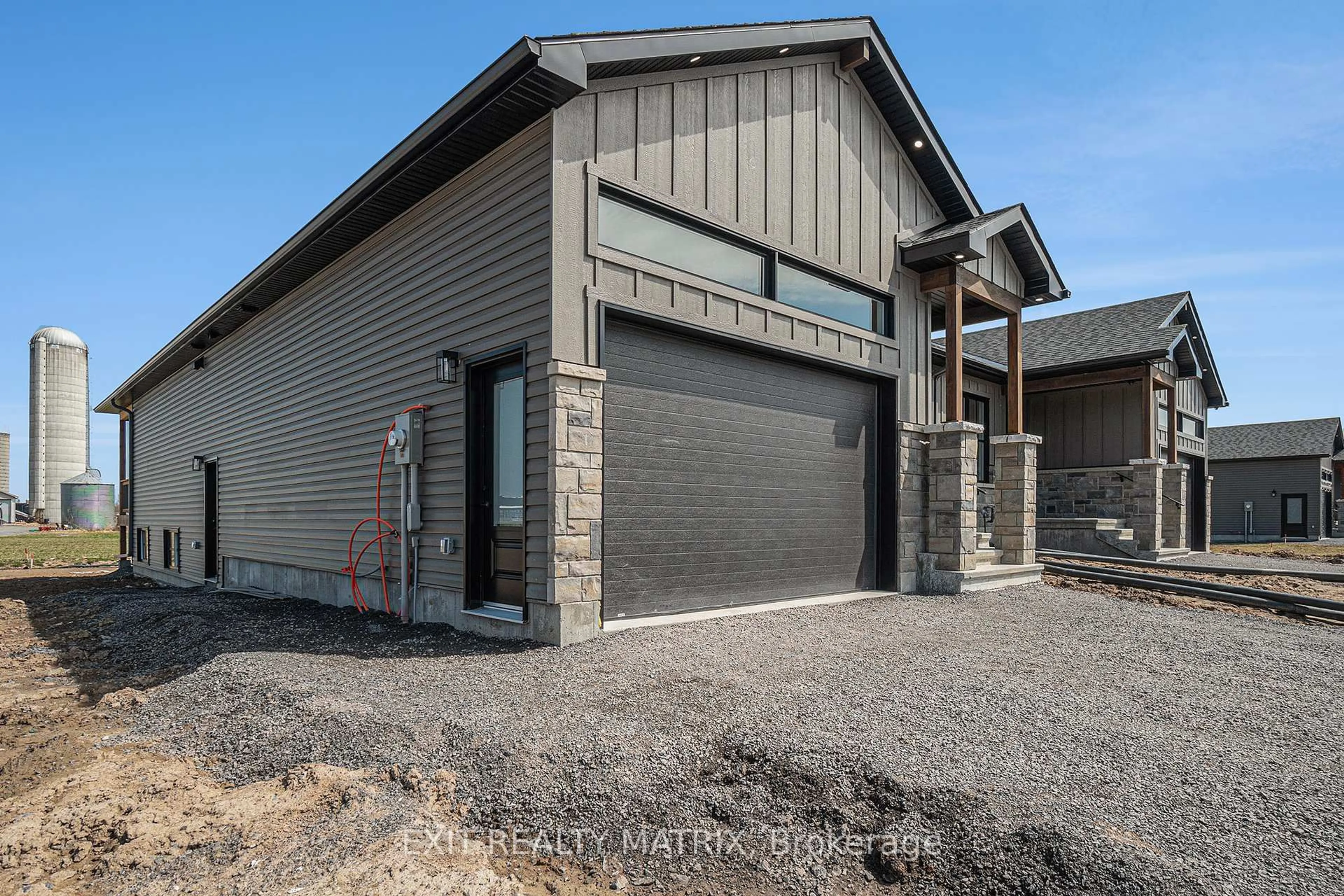 Indoor garage for 25 Machabee St, The Nation Ontario K0A 3C0
