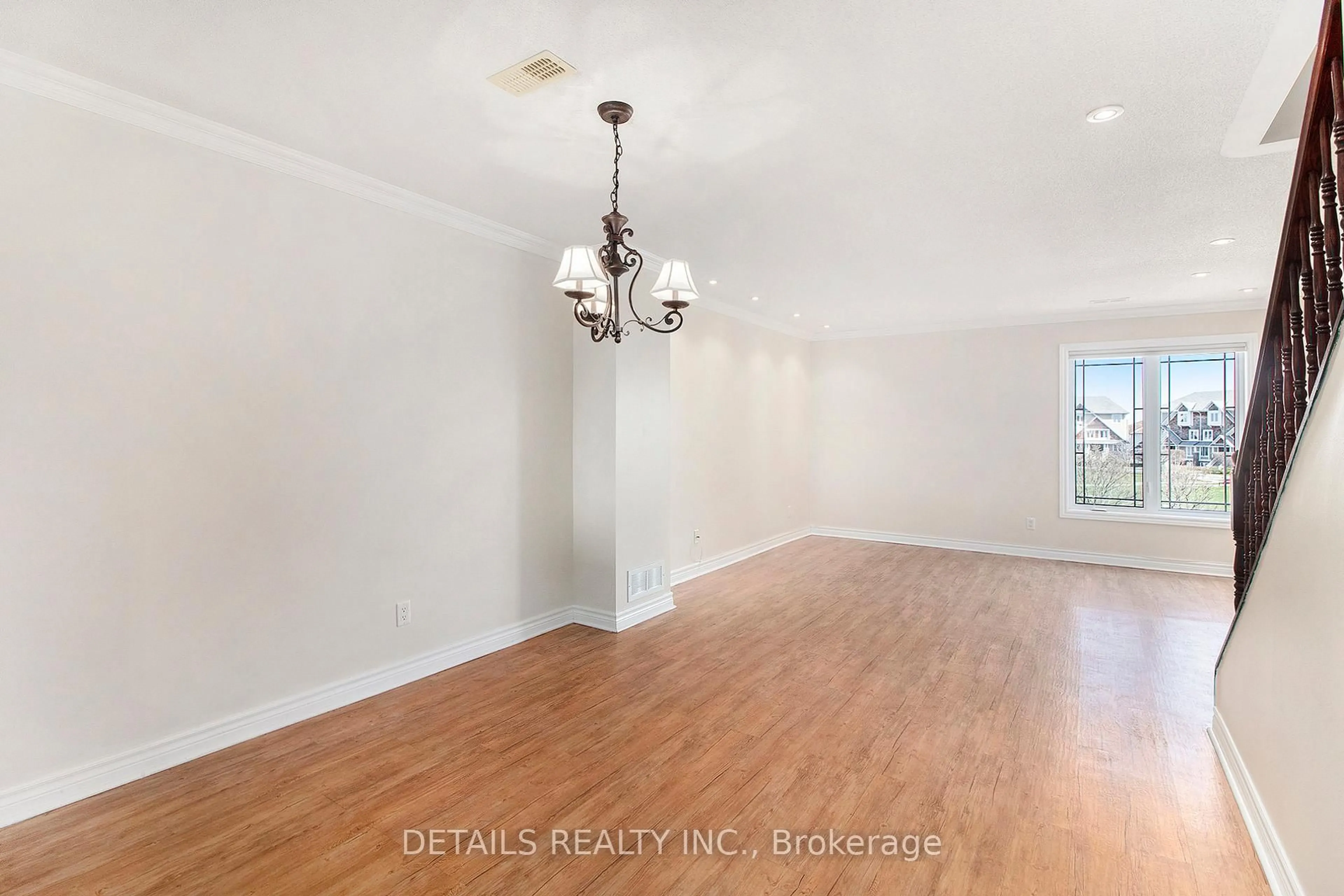 A pic of a room for 565 Lakeridge Dr, Ottawa Ontario K4A 0H4