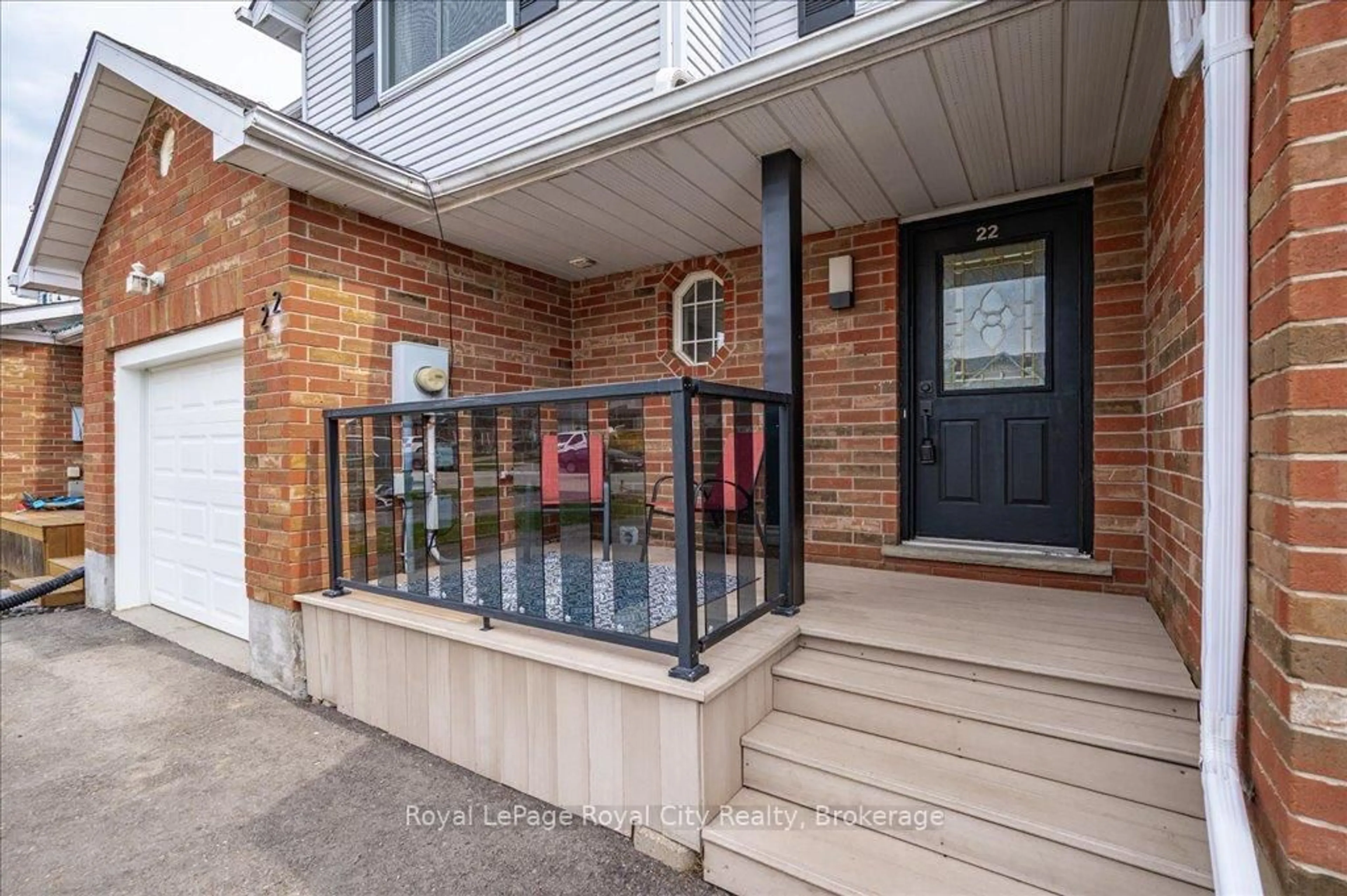 Unknown for 22 Robertson St, Centre Wellington Ontario N1M 3P8