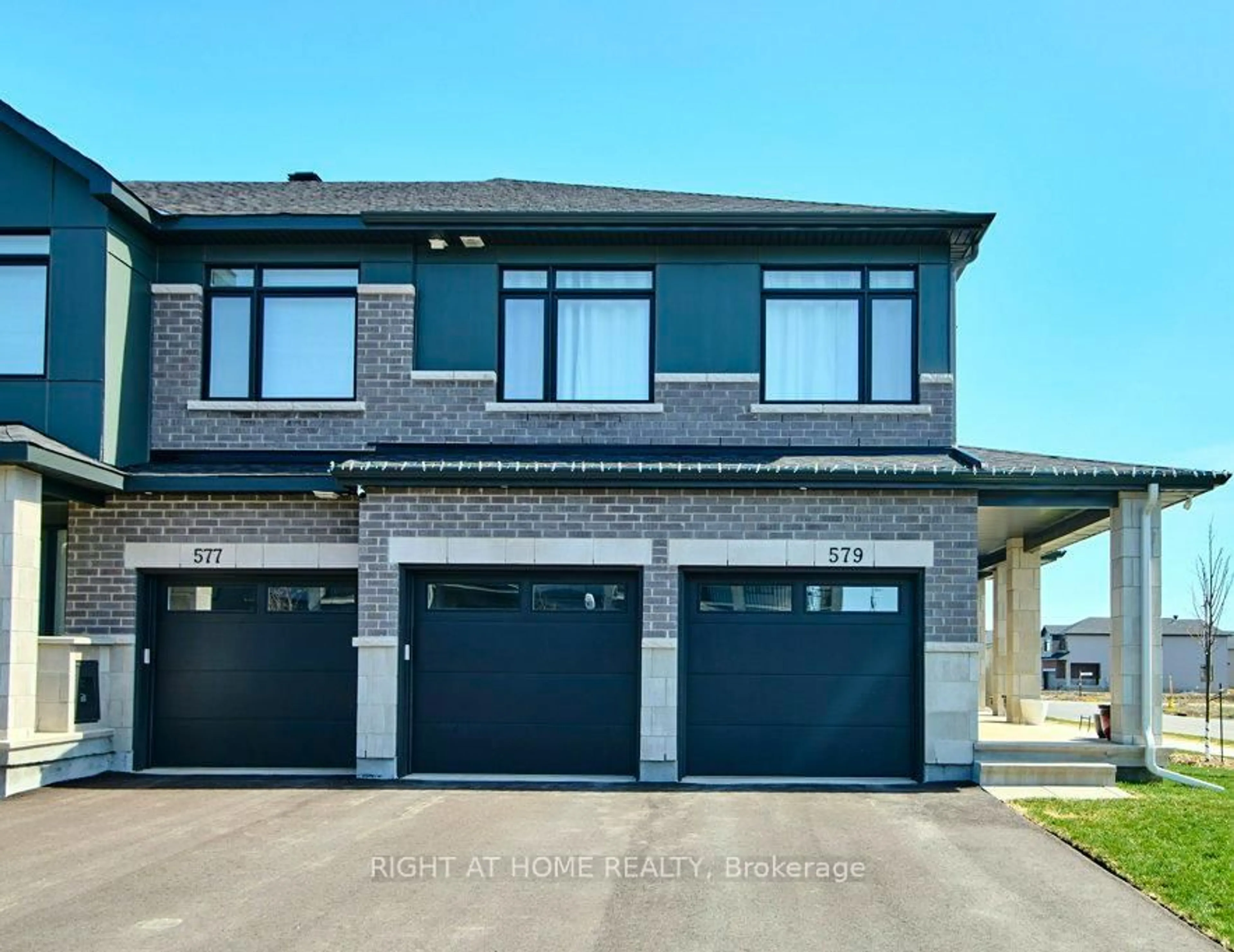 Home with brick exterior material, street for 579 Tahoe Hts, Ottawa Ontario K1T 0X4