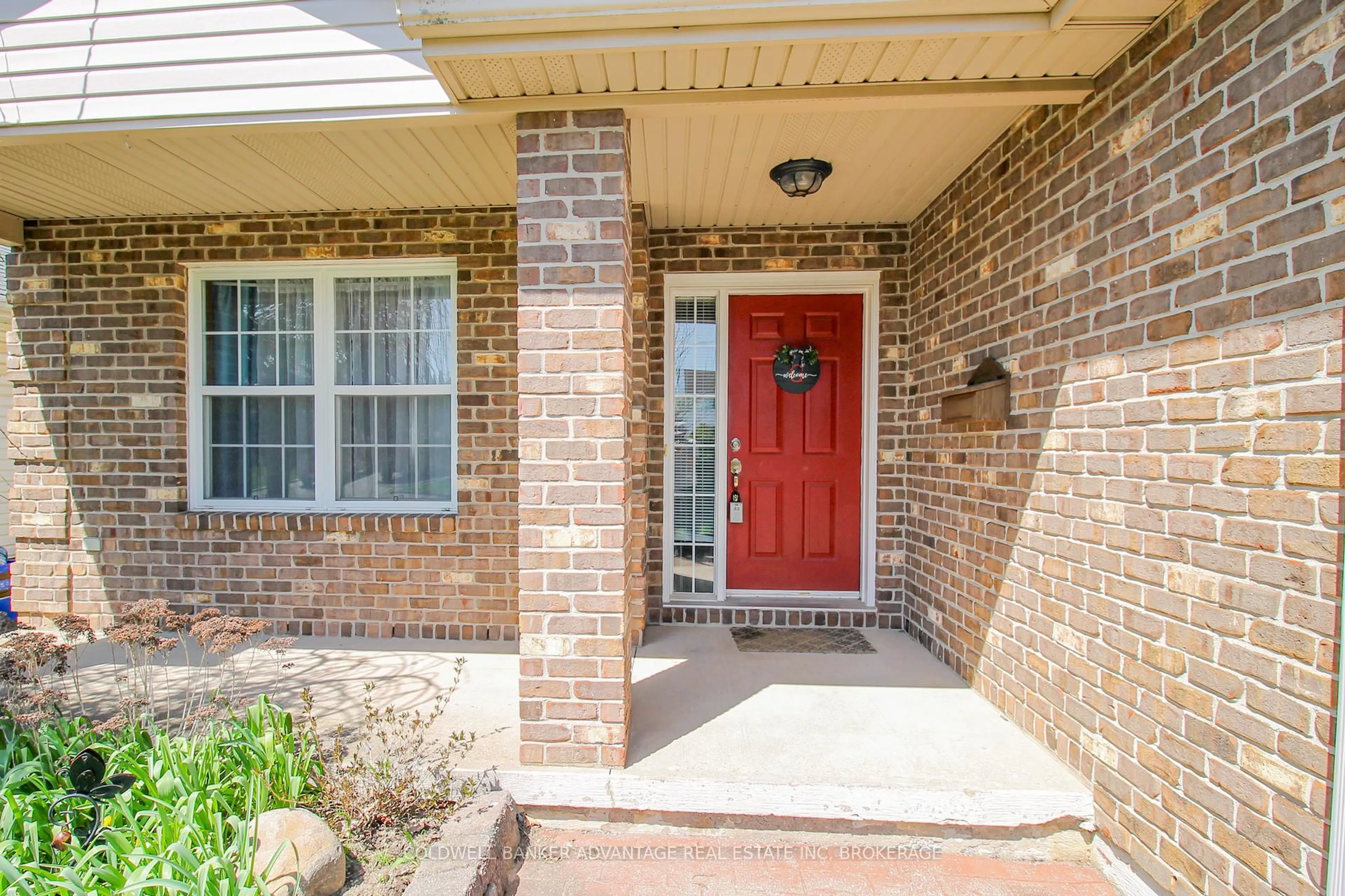 Home with brick exterior material, street for 19 Windle Village Cres, Thorold Ontario L2V 4Z6