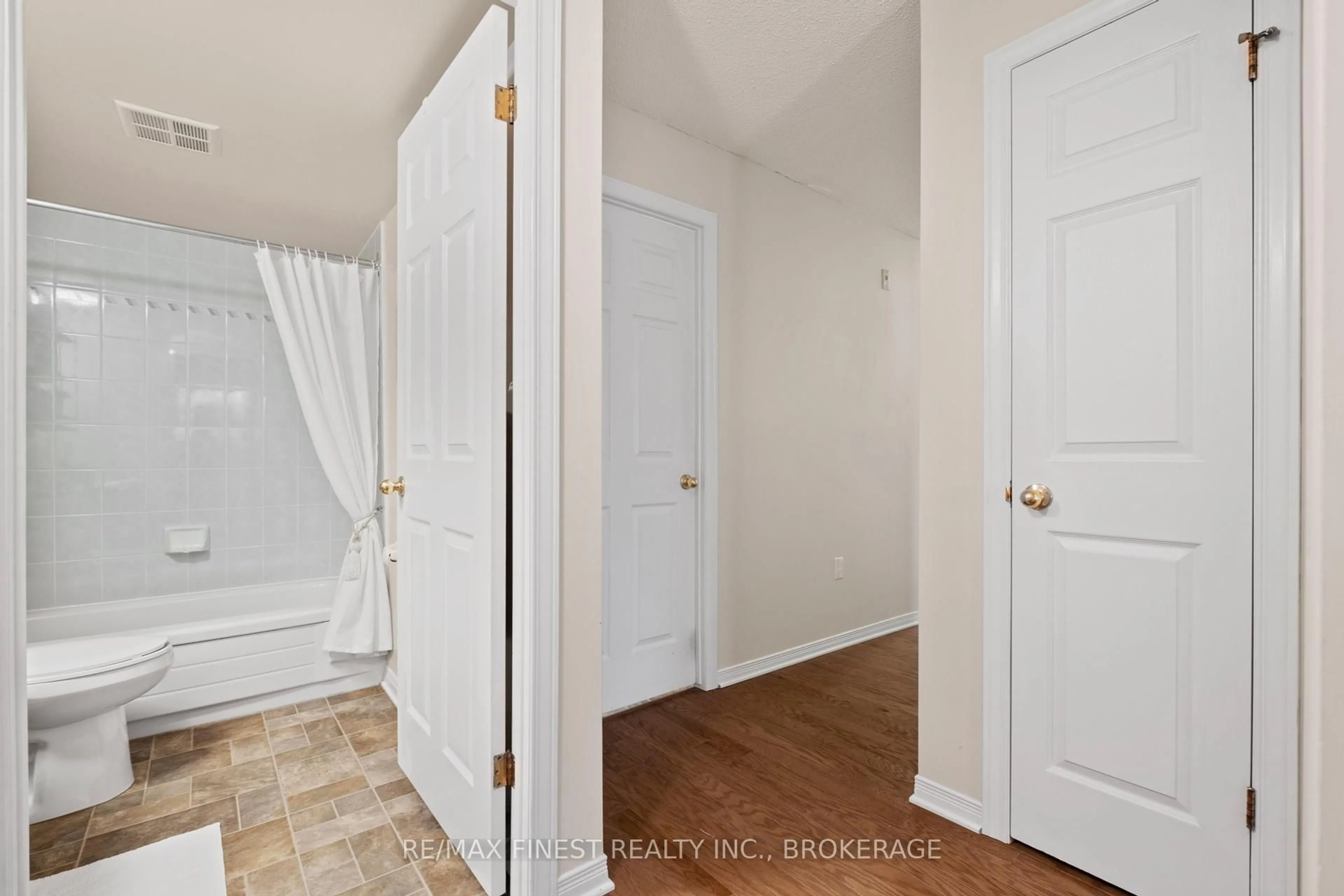 Indoor entryway for 675 Davis Dr #209, Kingston Ontario K7M 8L5
