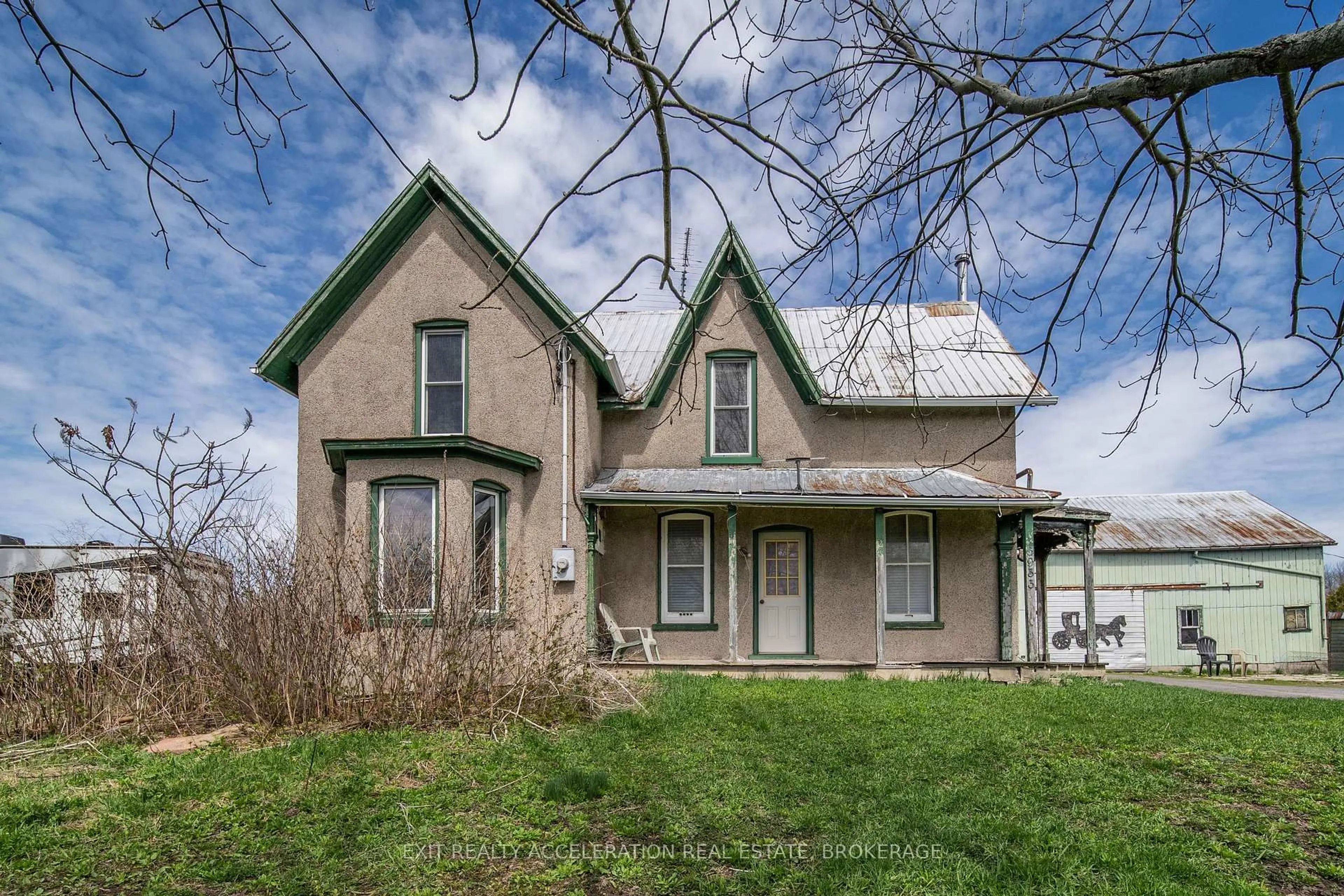 Home with vinyl exterior material, unknown for 6933 County Road 2 N/A, Napanee Ontario K7R 3K6