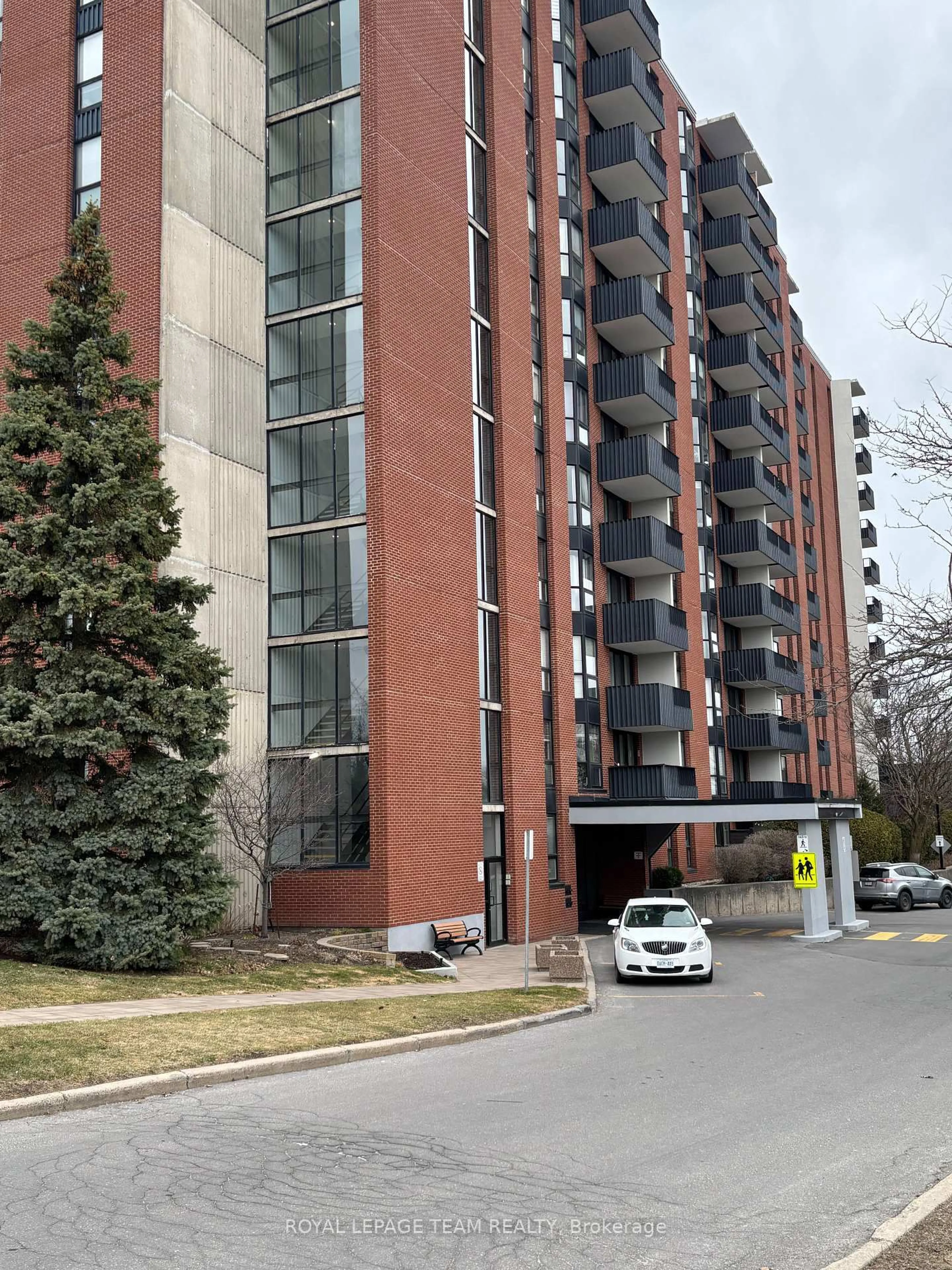 Unknown for 2951 Riverside Dr #403, Ottawa Ontario K1V 8W6
