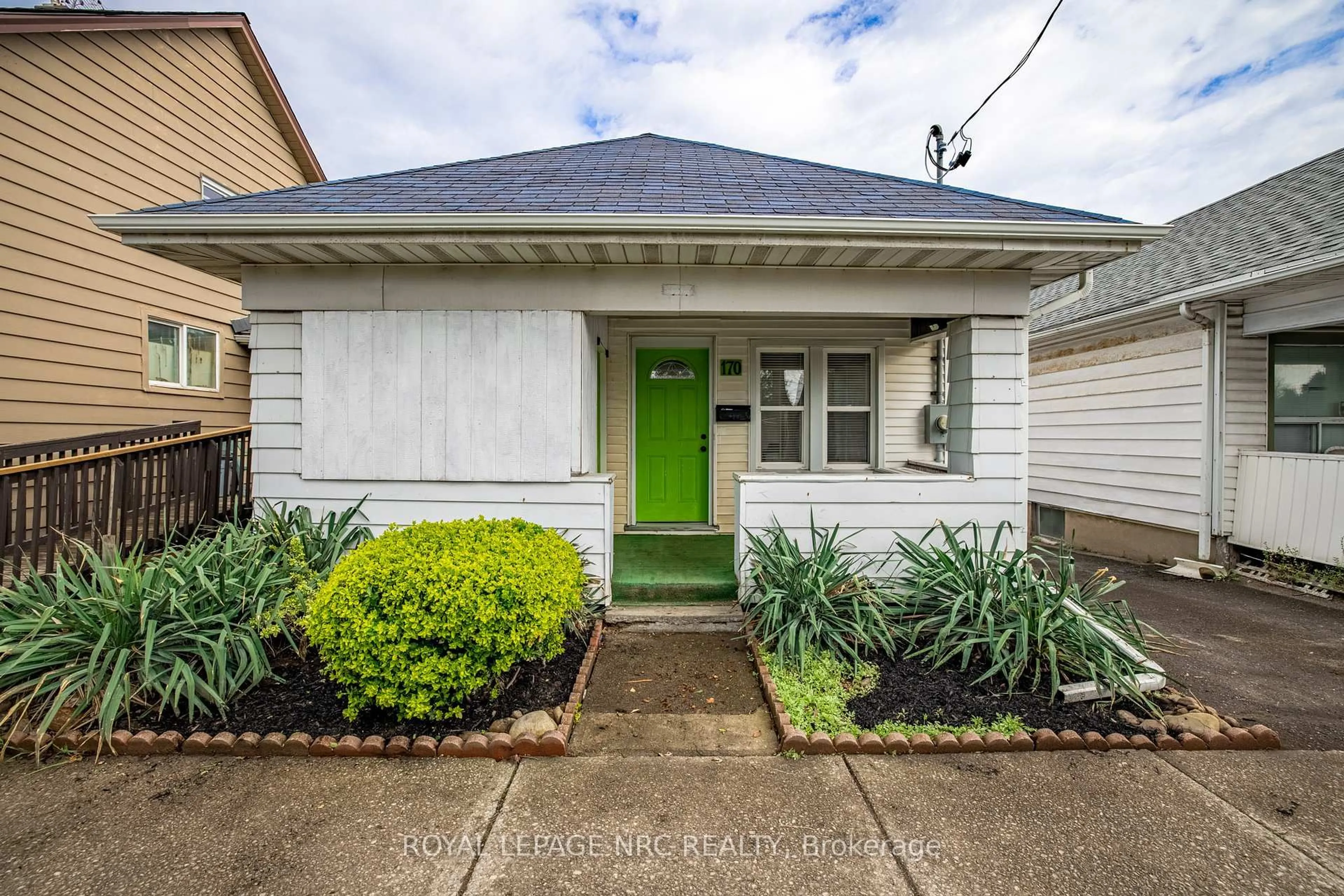 Unknown for 170 Niagara St, St. Catharines Ontario L2R 4L4