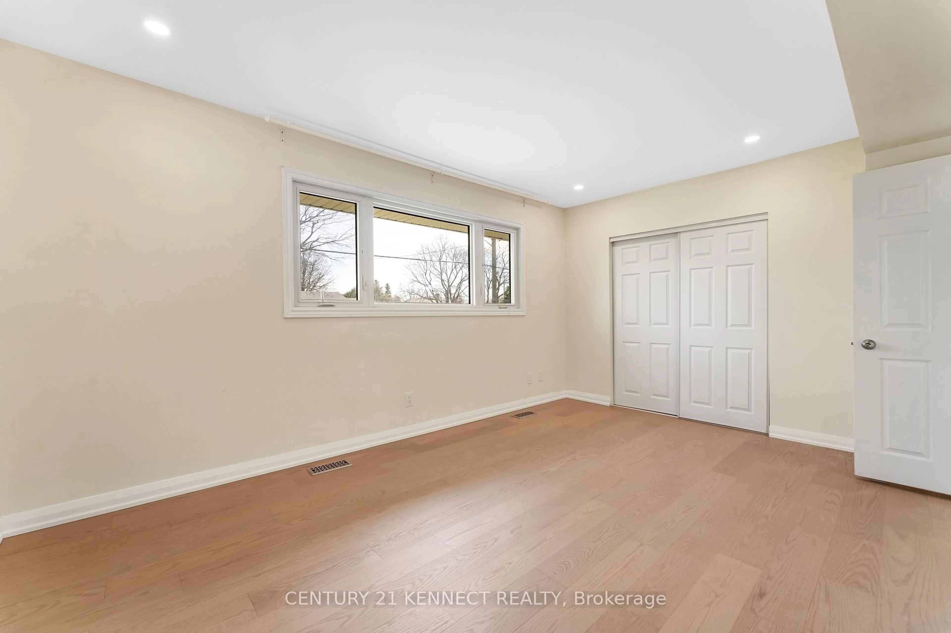 A pic of a room for 1666 Fisher Ave, Ottawa Ontario K2C 1X7