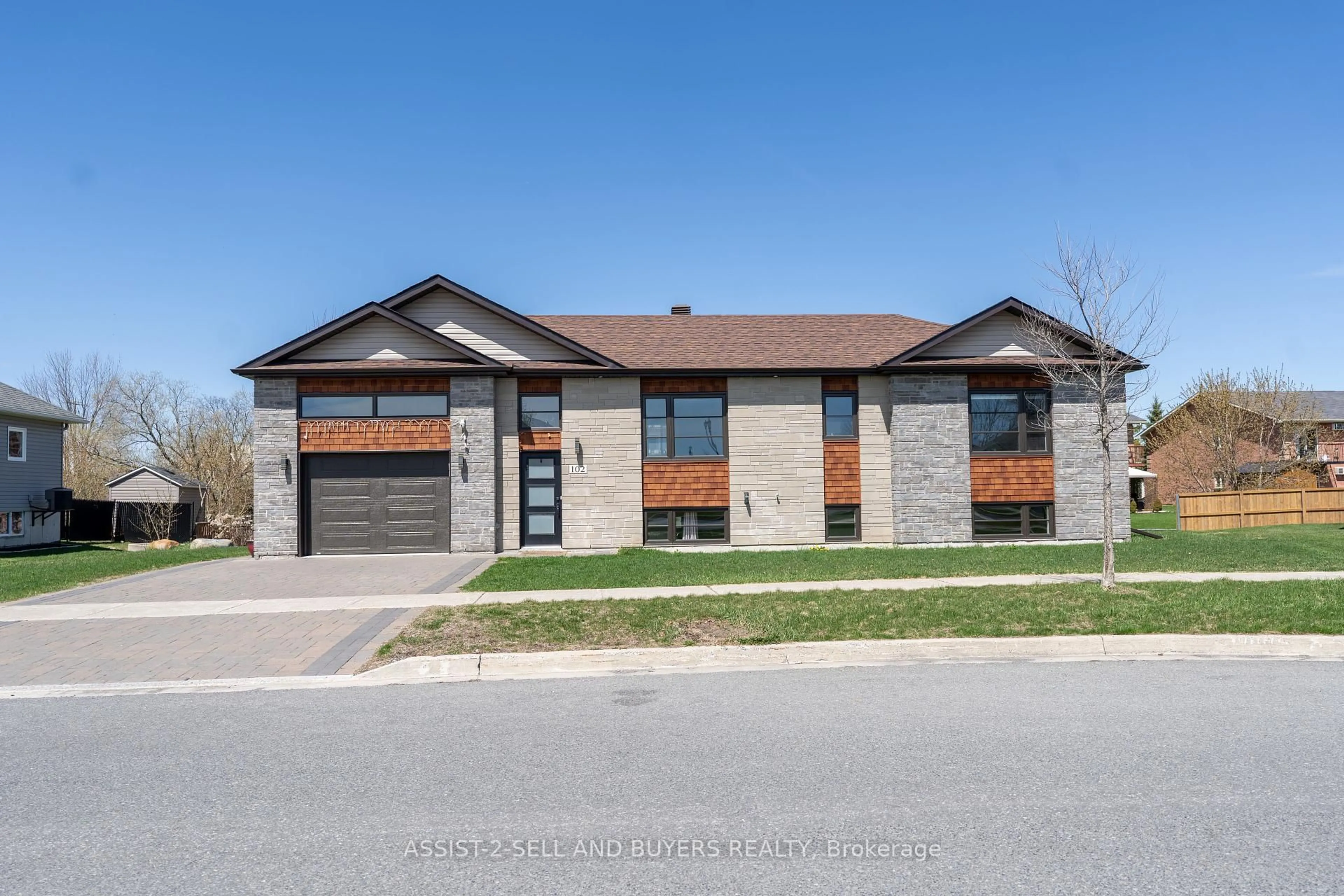 Home with brick exterior material, street for 102 Forestdale Cres, Cornwall Ontario K6K 0A5