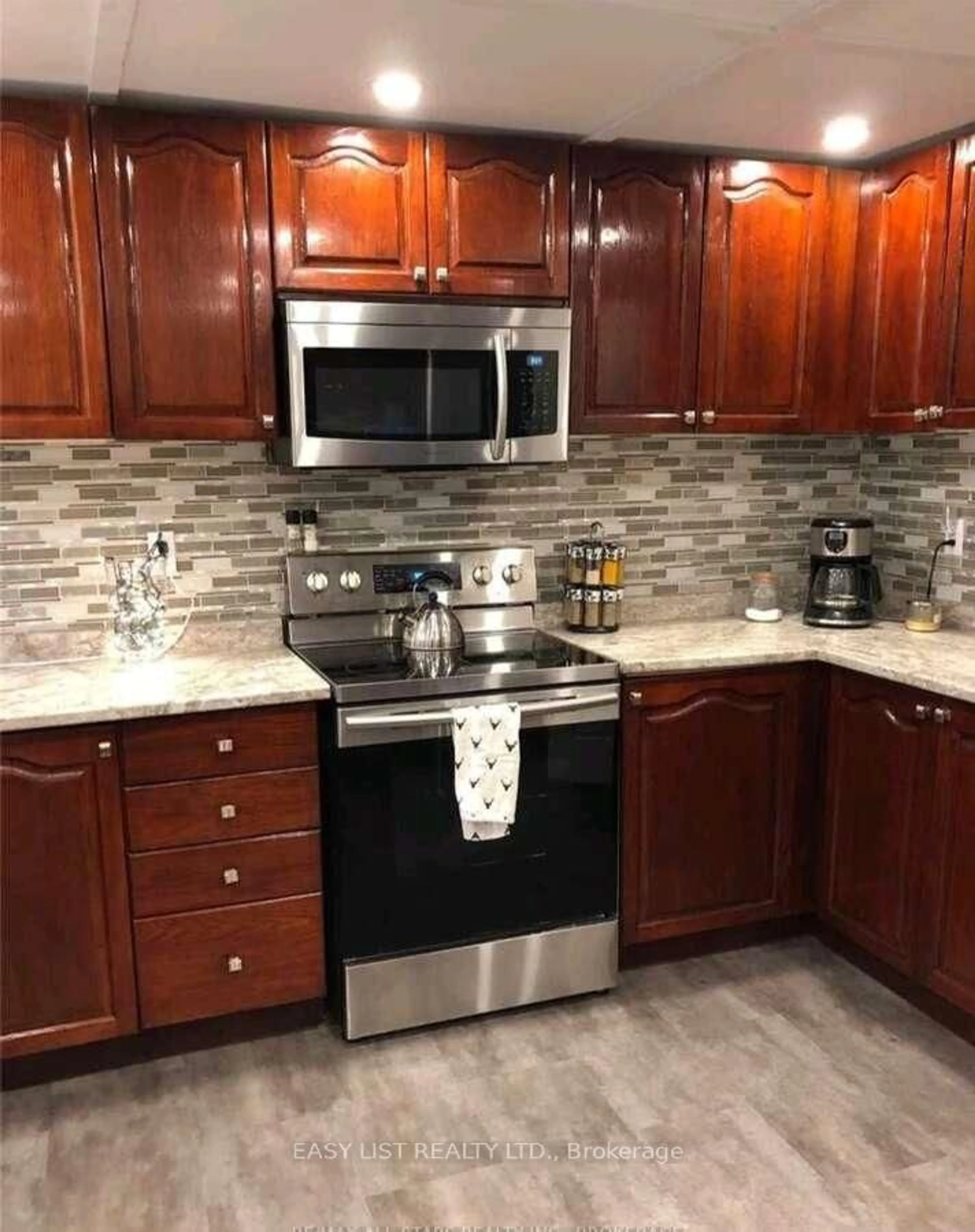Standard kitchen, ceramic/tile floor for 10419 28 N/A, North Kawartha Ontario K0L 1A0