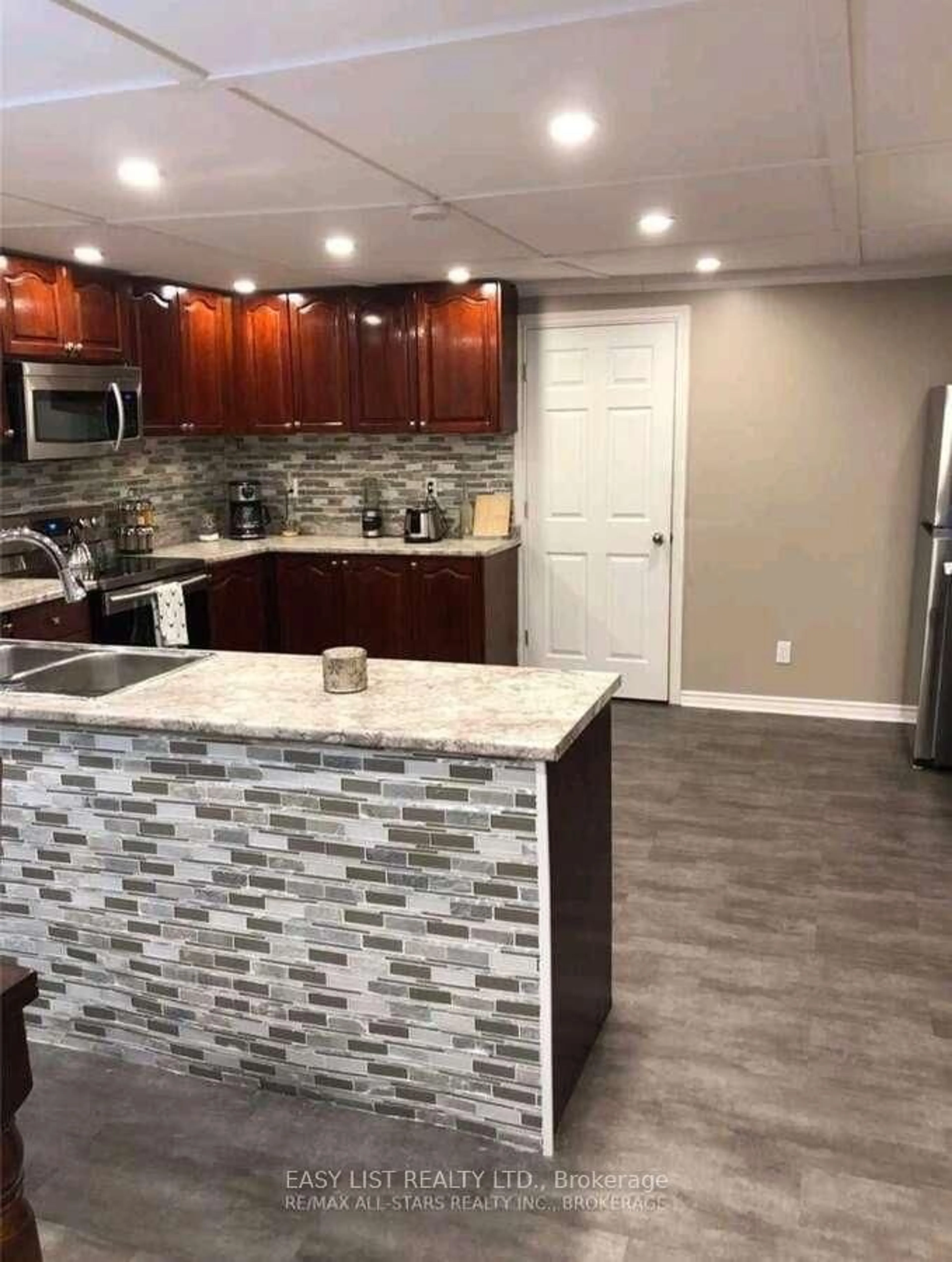 Open concept kitchen, ceramic/tile floor for 10419 28 N/A, North Kawartha Ontario K0L 1A0