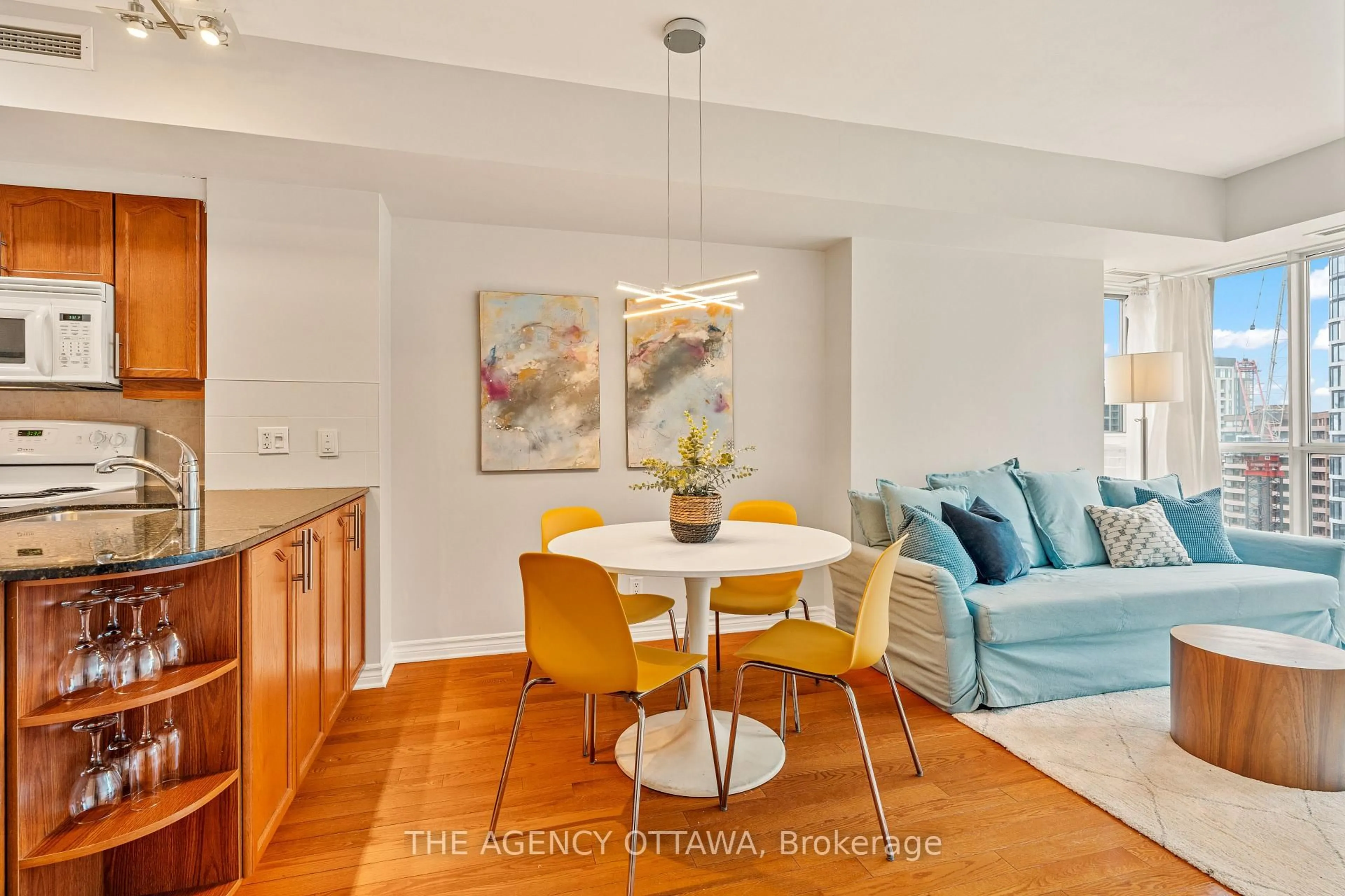 Unknown for 445 Laurier Ave #1403, Ottawa Ontario K1N 6R4