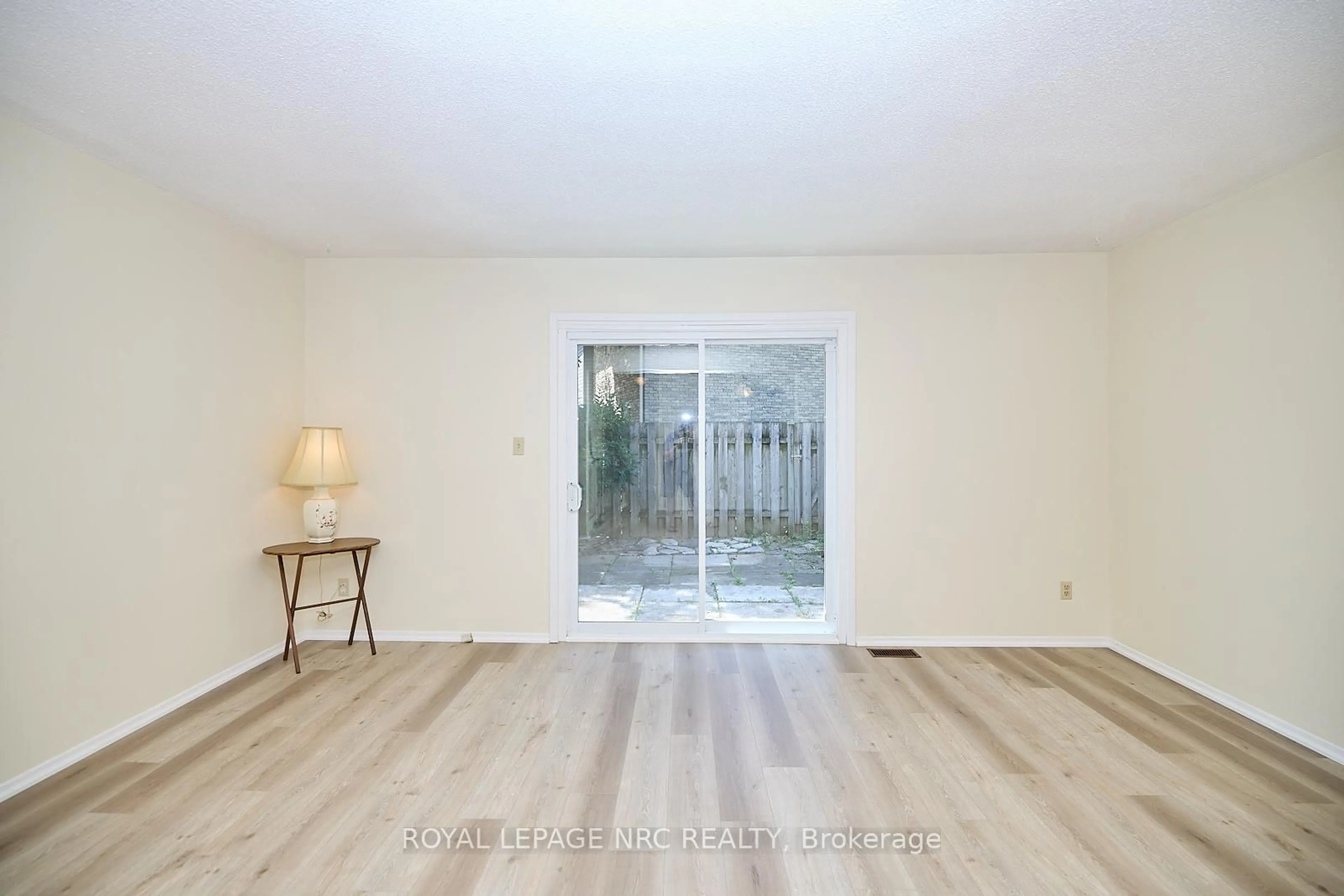 Unknown for 75 Ventura Dr #23, St. Catharines Ontario L2R 7J7