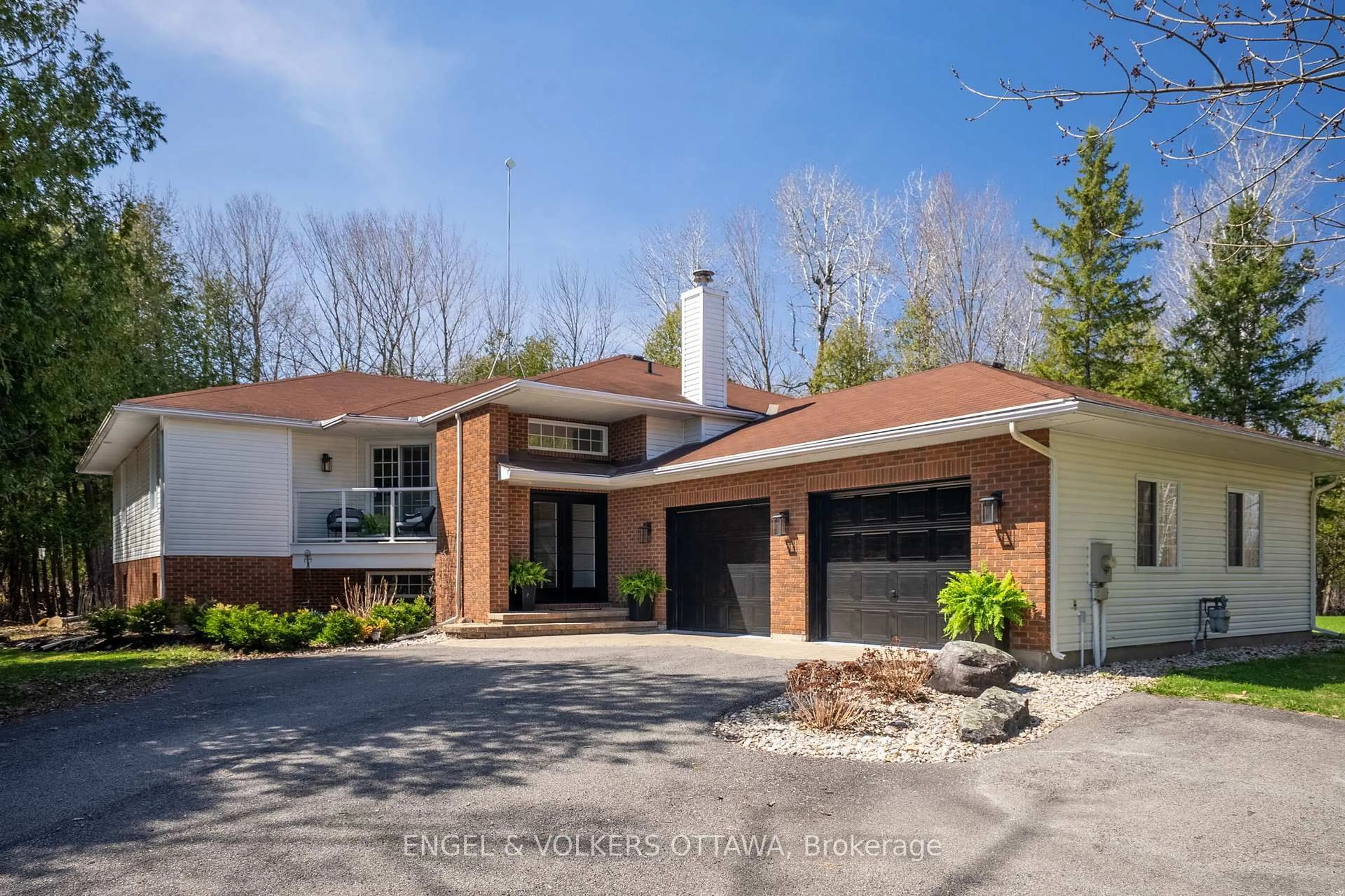 Home with brick exterior material, street for 7359 Marcella Dr, Ottawa Ontario K4P 1P7