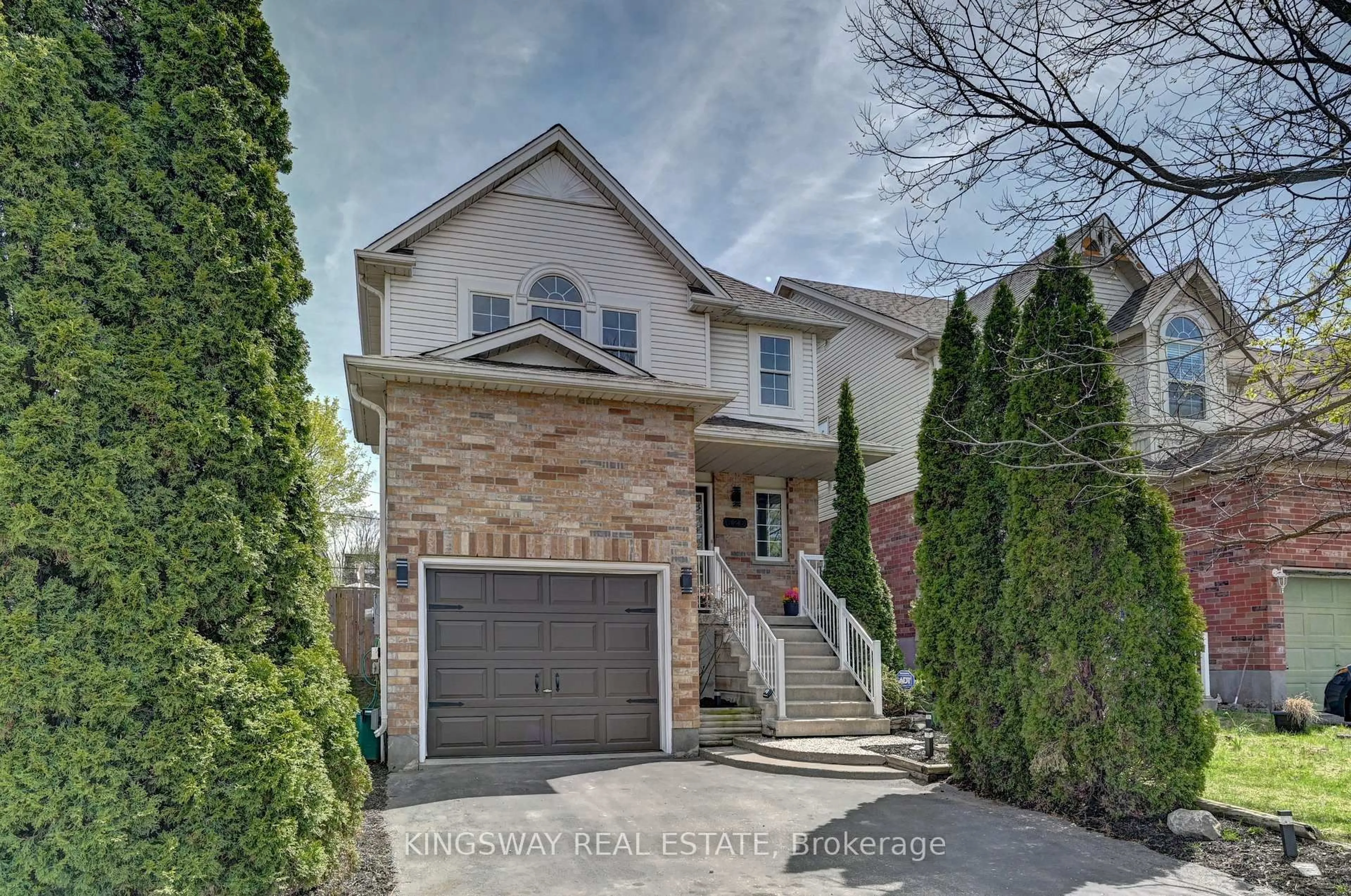 Home with brick exterior material, street for 626 Mortimer Dr, Cambridge Ontario N3H 5R7
