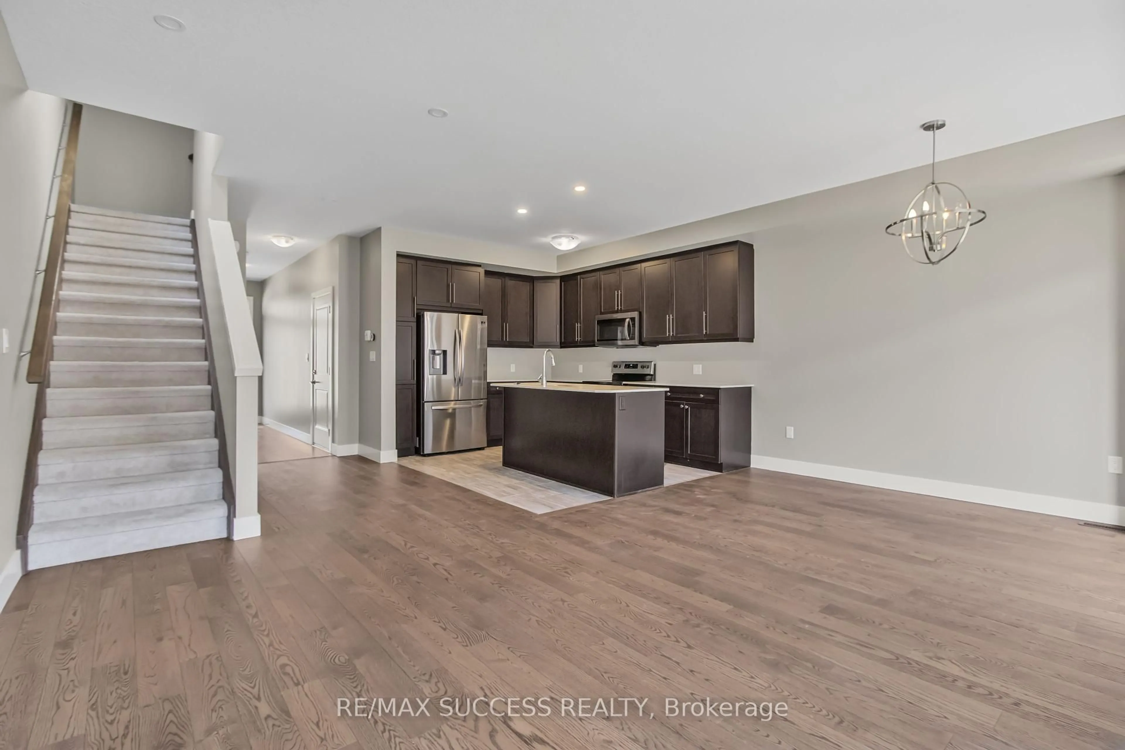 Open concept kitchen, unknown for 1960 DALMAGARRY Rd #85, London Ontario N6G 0T8