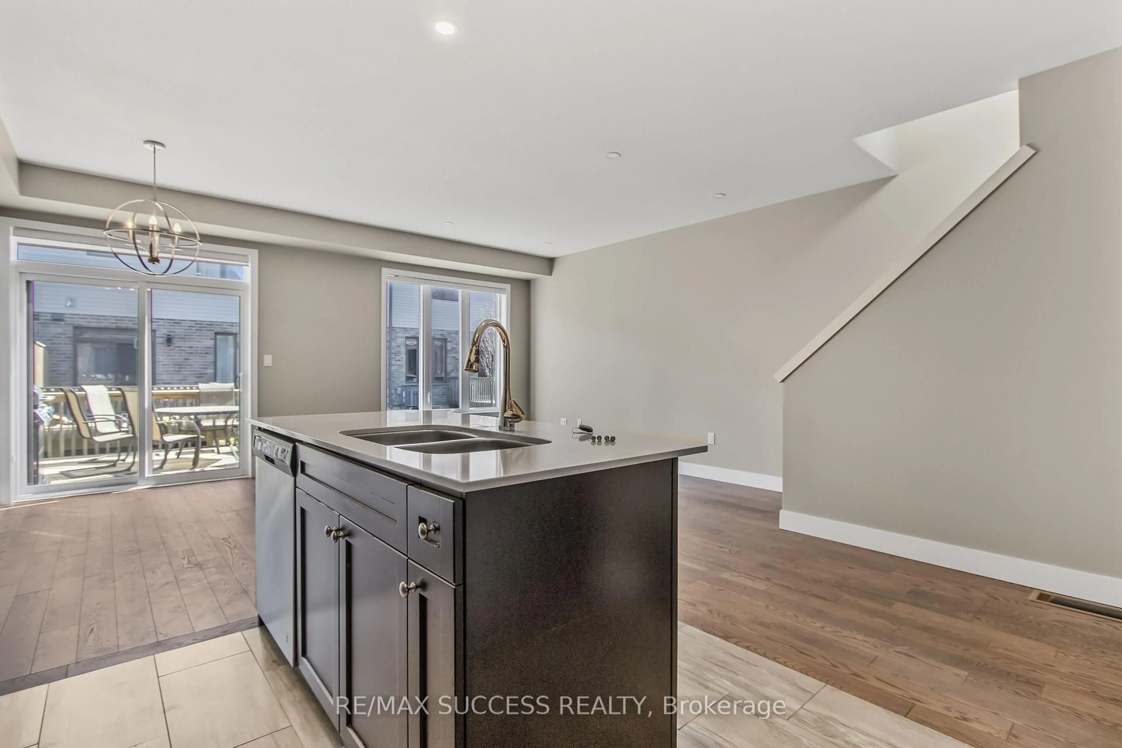 Open concept kitchen, unknown for 1960 DALMAGARRY Rd #85, London Ontario N6G 0T8