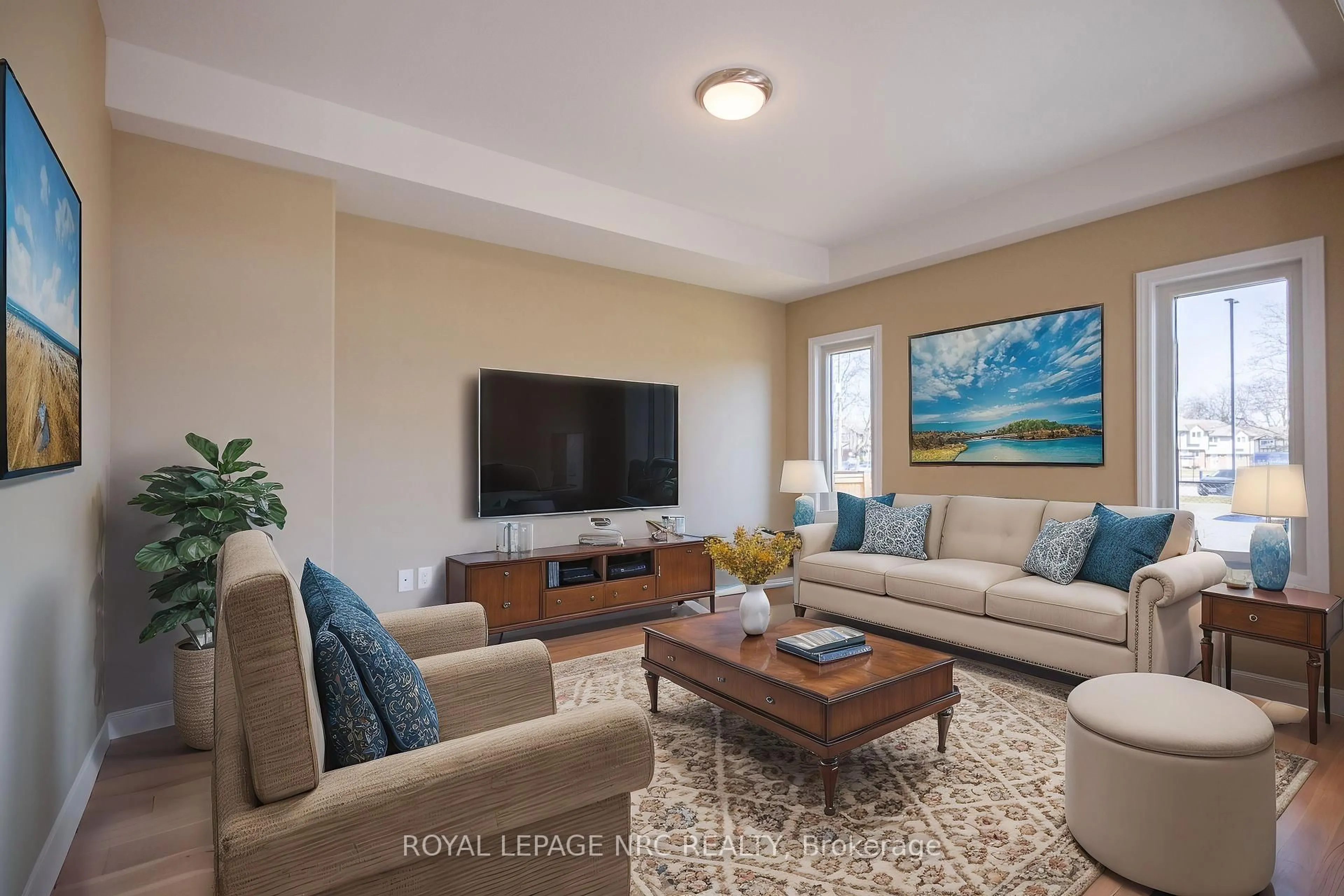 Living room with furniture, unknown for 12 BERKSHIRE Dr, St. Catharines Ontario L2M 0C2