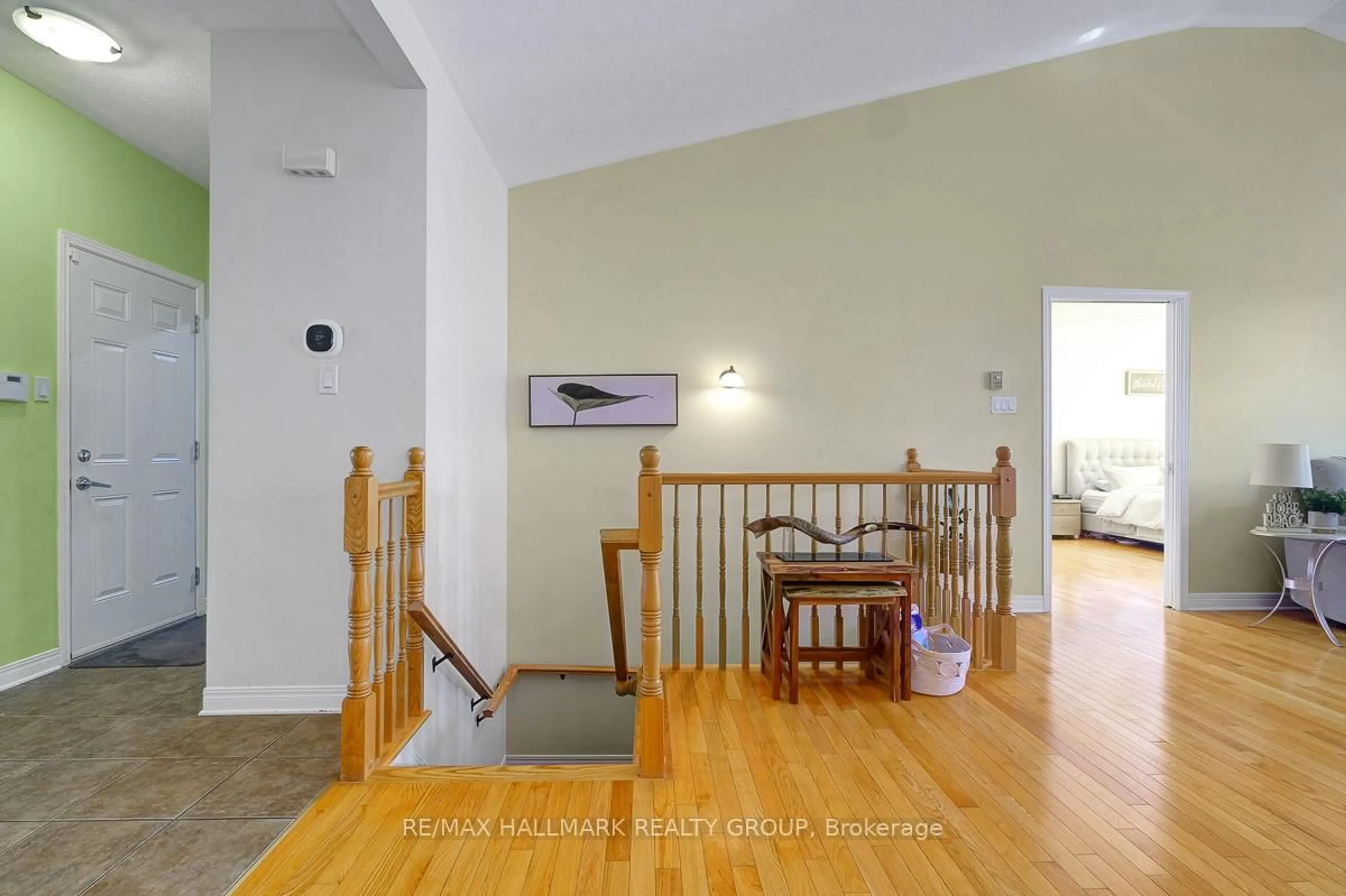 Unknown for 46 Chapelier Private, Orleans Ontario K1E 3Y1