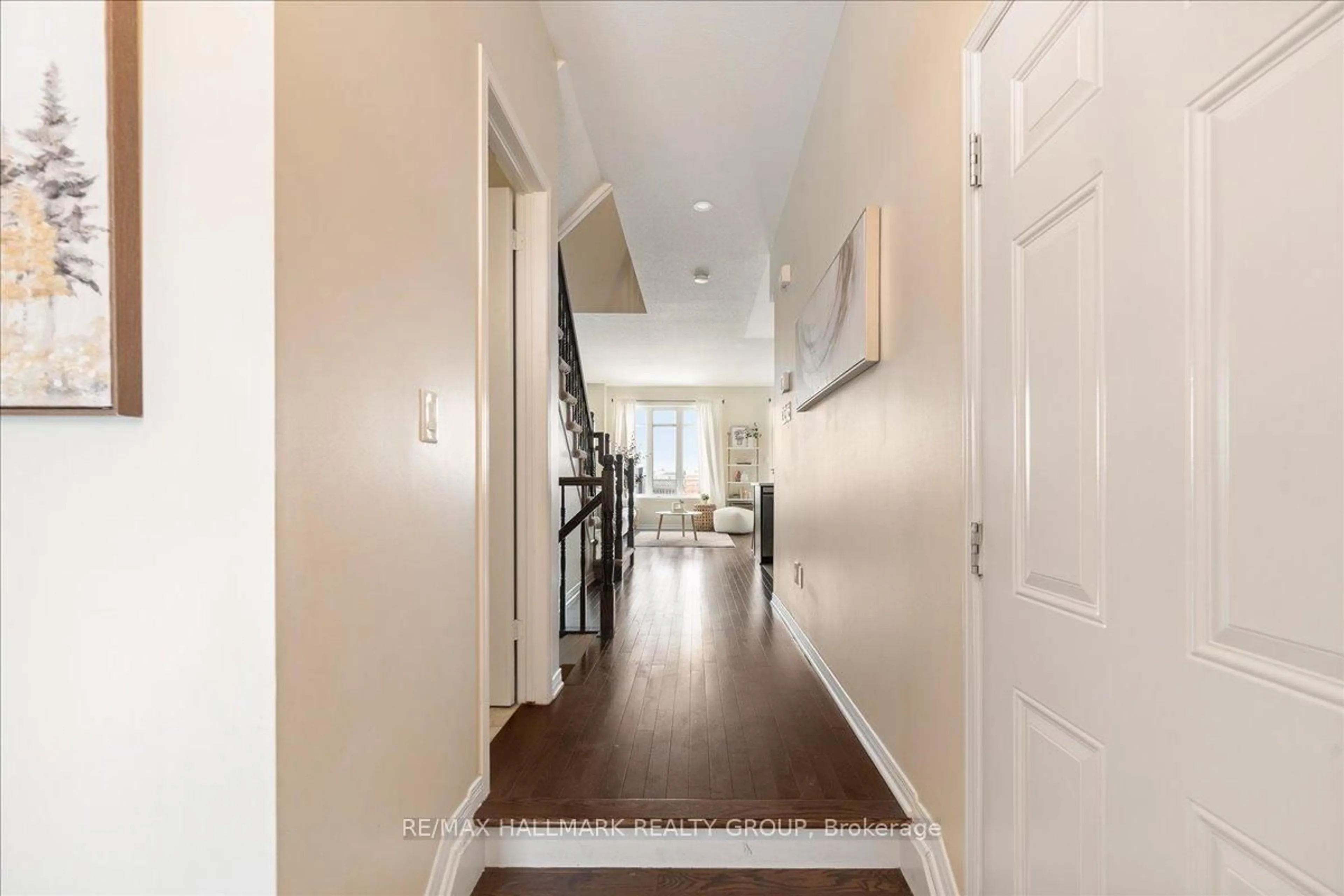 Indoor entryway for 1780 Plainridge Cres, Ottawa Ontario K4A 0L9