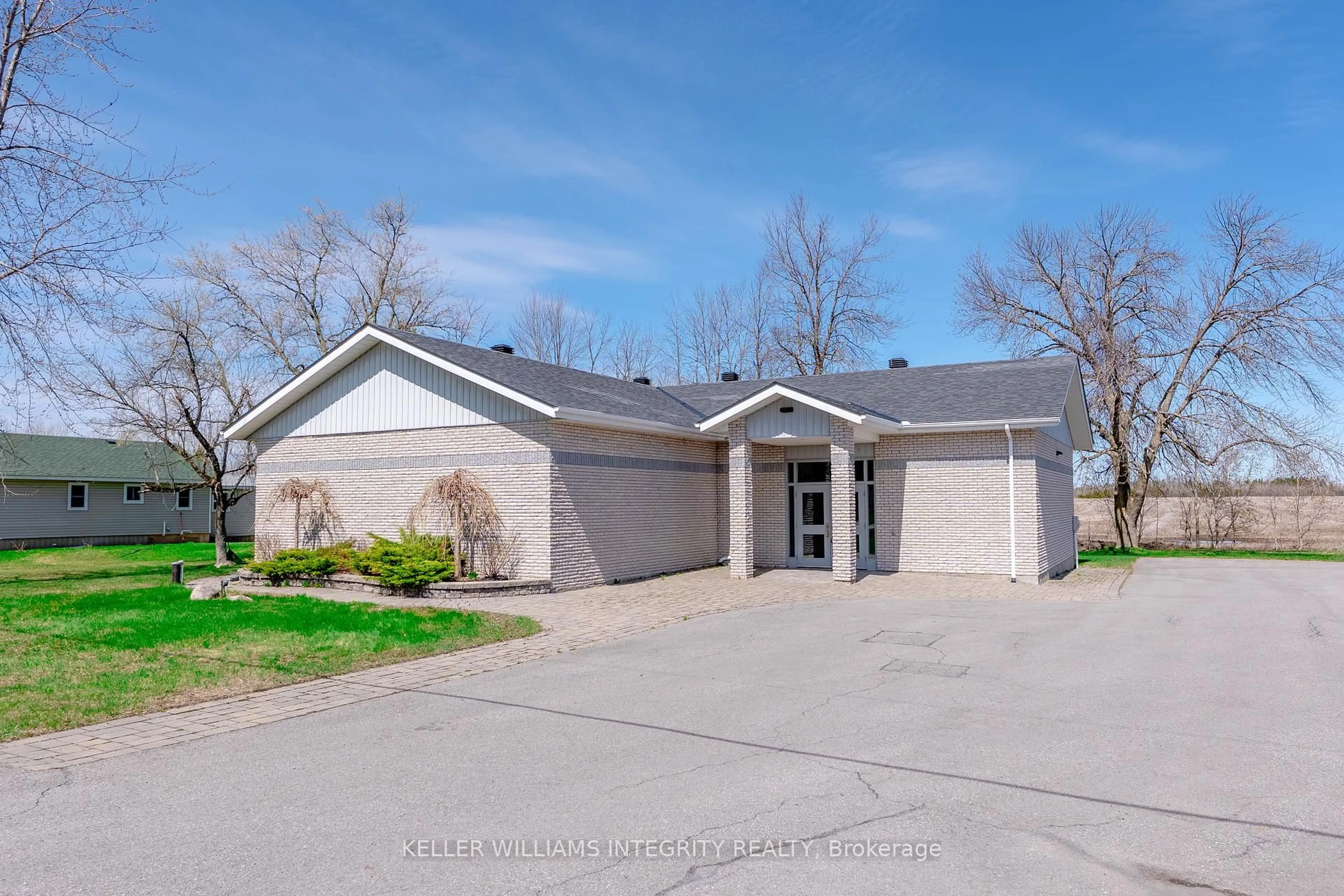 A pic from outside/outdoor area/front of a property/back of a property/a pic from drone, street for 14233 County Rd 18 Rd, South Stormont Ontario K0C 1M0