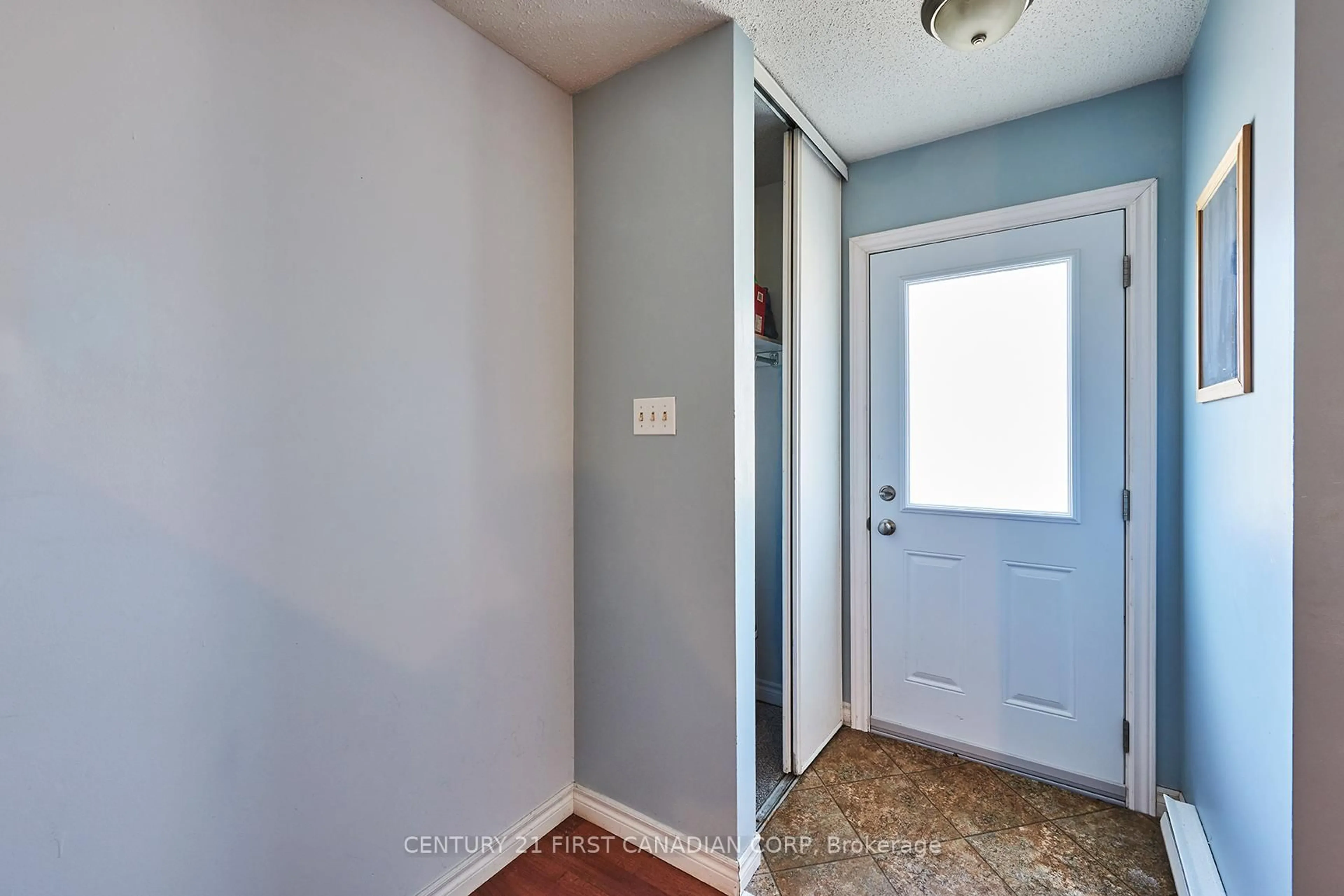 Indoor entryway for 311 Vesta Rd #17, London Ontario N5Y 5H9
