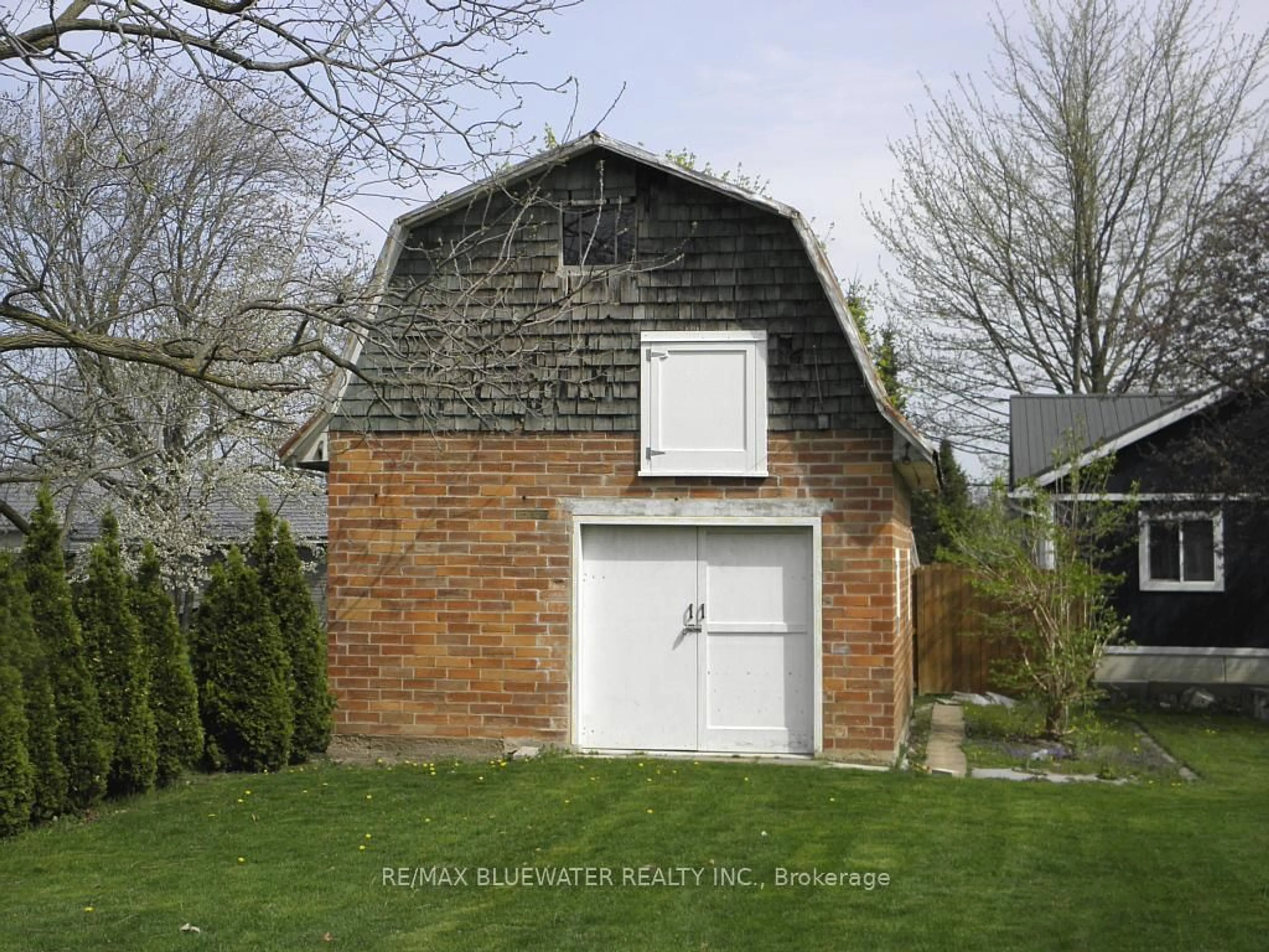 Shed for 54 Allen St, Lambton Shores Ontario N0M 2N0