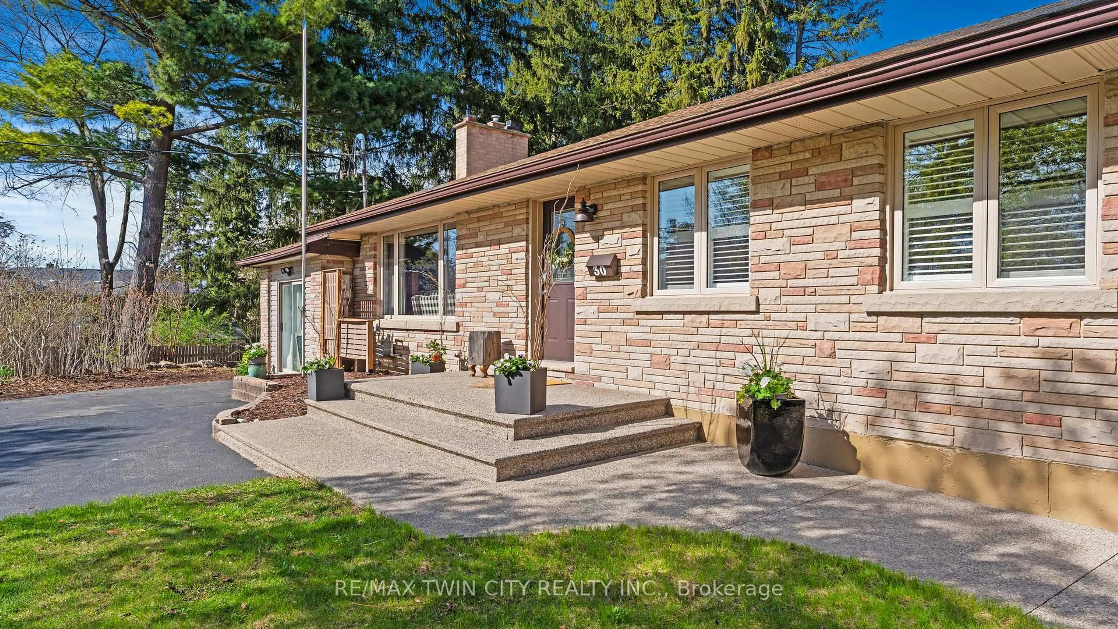 Home with brick exterior material, street for 30 Horner St, Brantford Ontario N3R 2C4