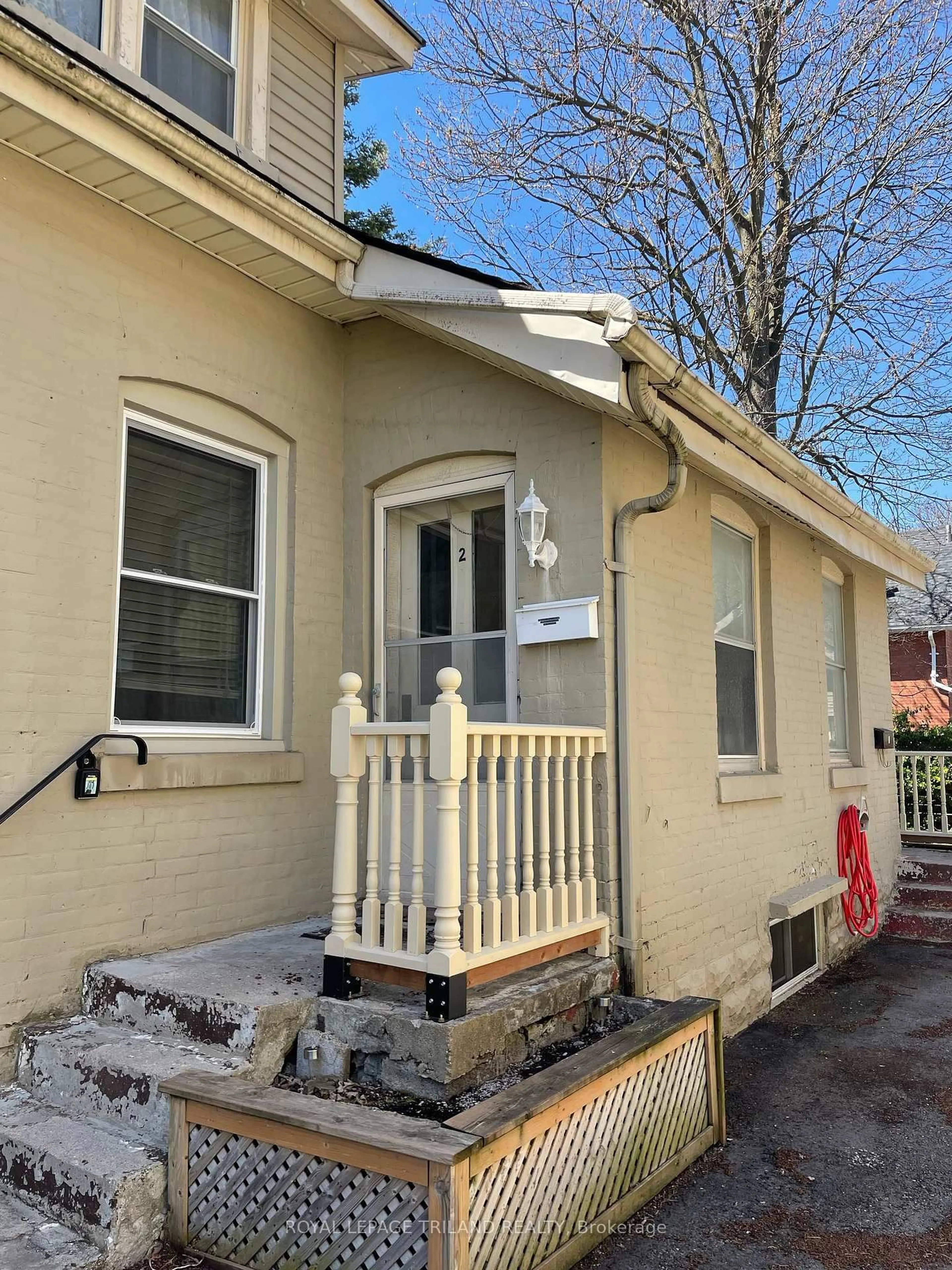 Home with vinyl exterior material, street for 80 Byron Ave, London South Ontario N6C 1C7