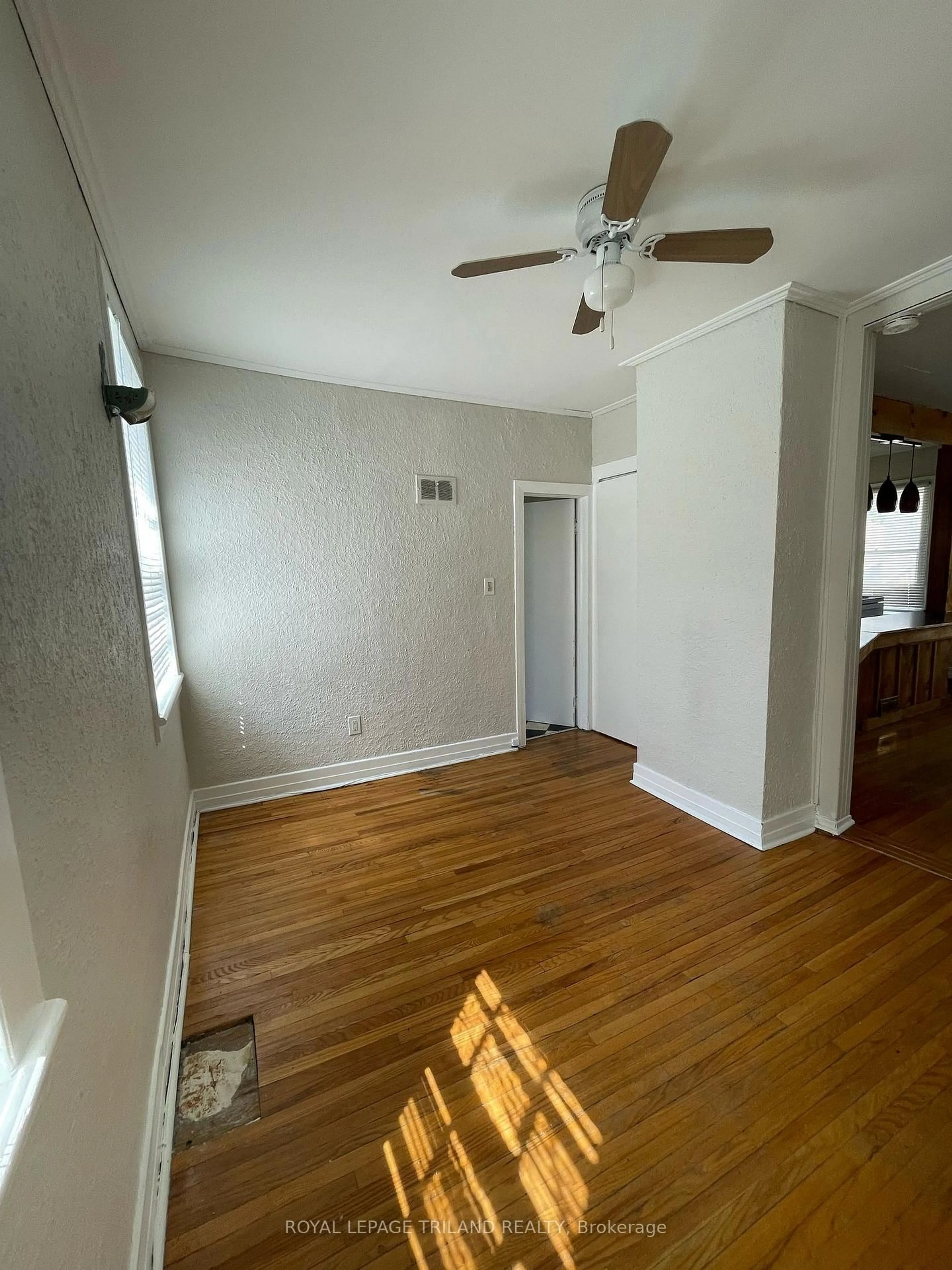 A pic of a room for 80 Byron Ave, London South Ontario N6C 1C7