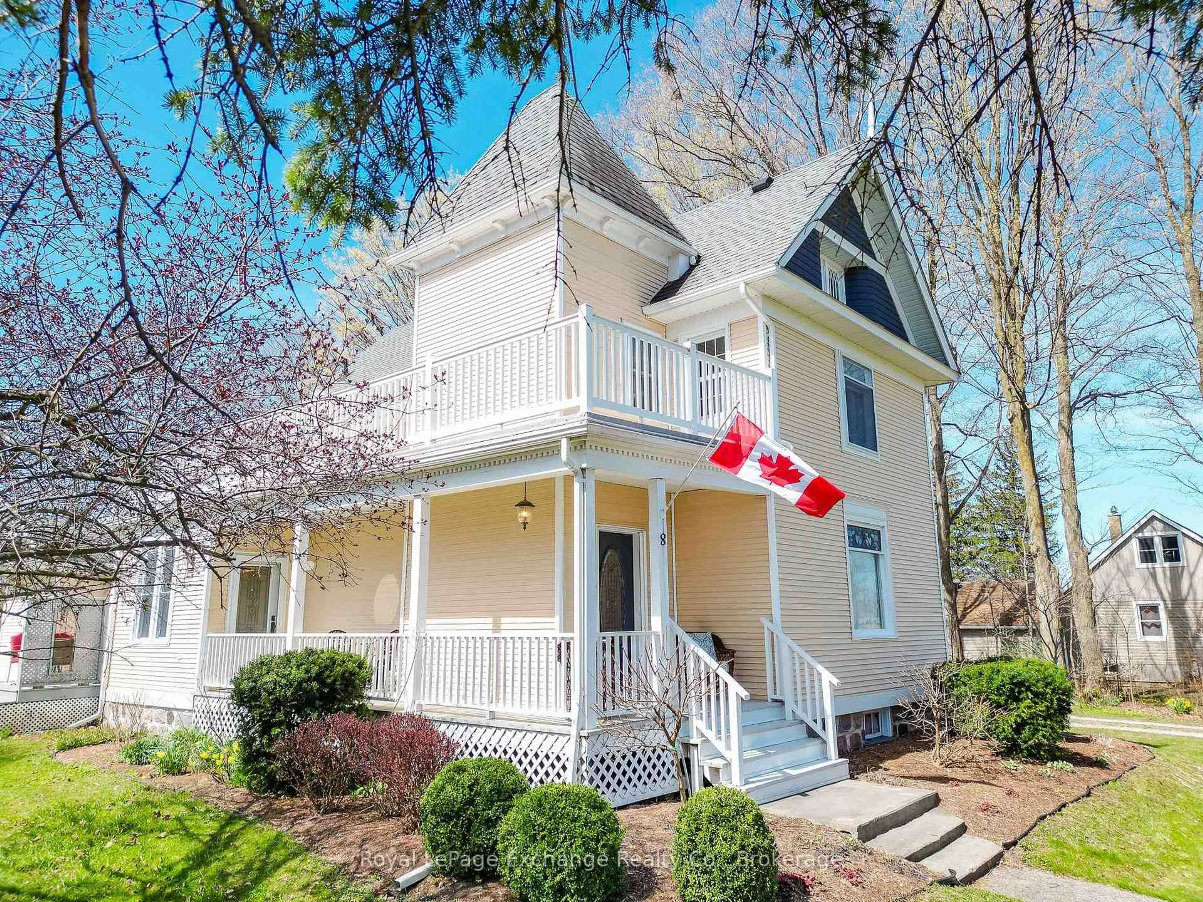 Home with vinyl exterior material, street for 8 Queen St, Huron-Kinloss Ontario N0G 2R0