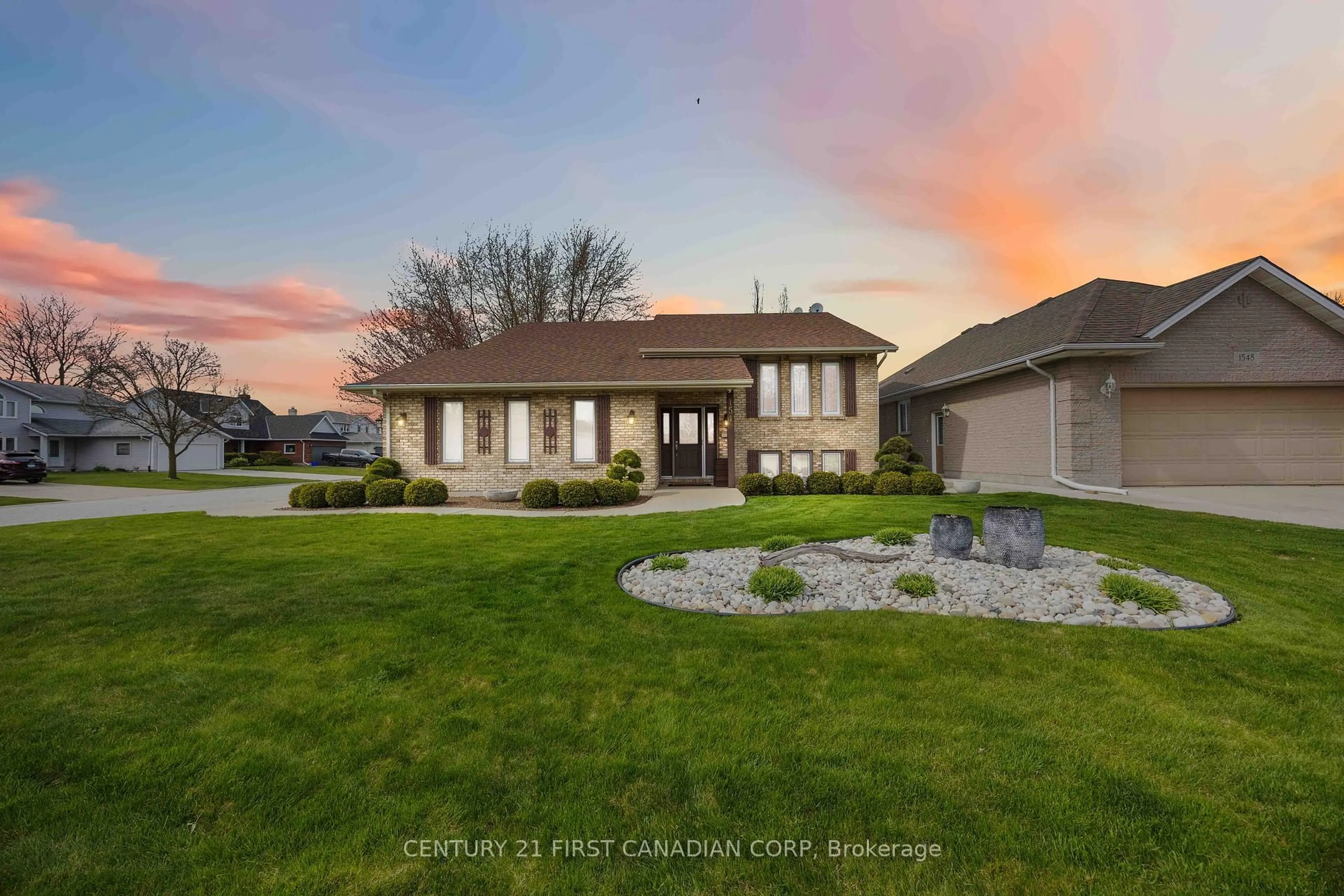 Unknown for 1542 Henley Cres, Sarnia Ontario N7S 5Z8