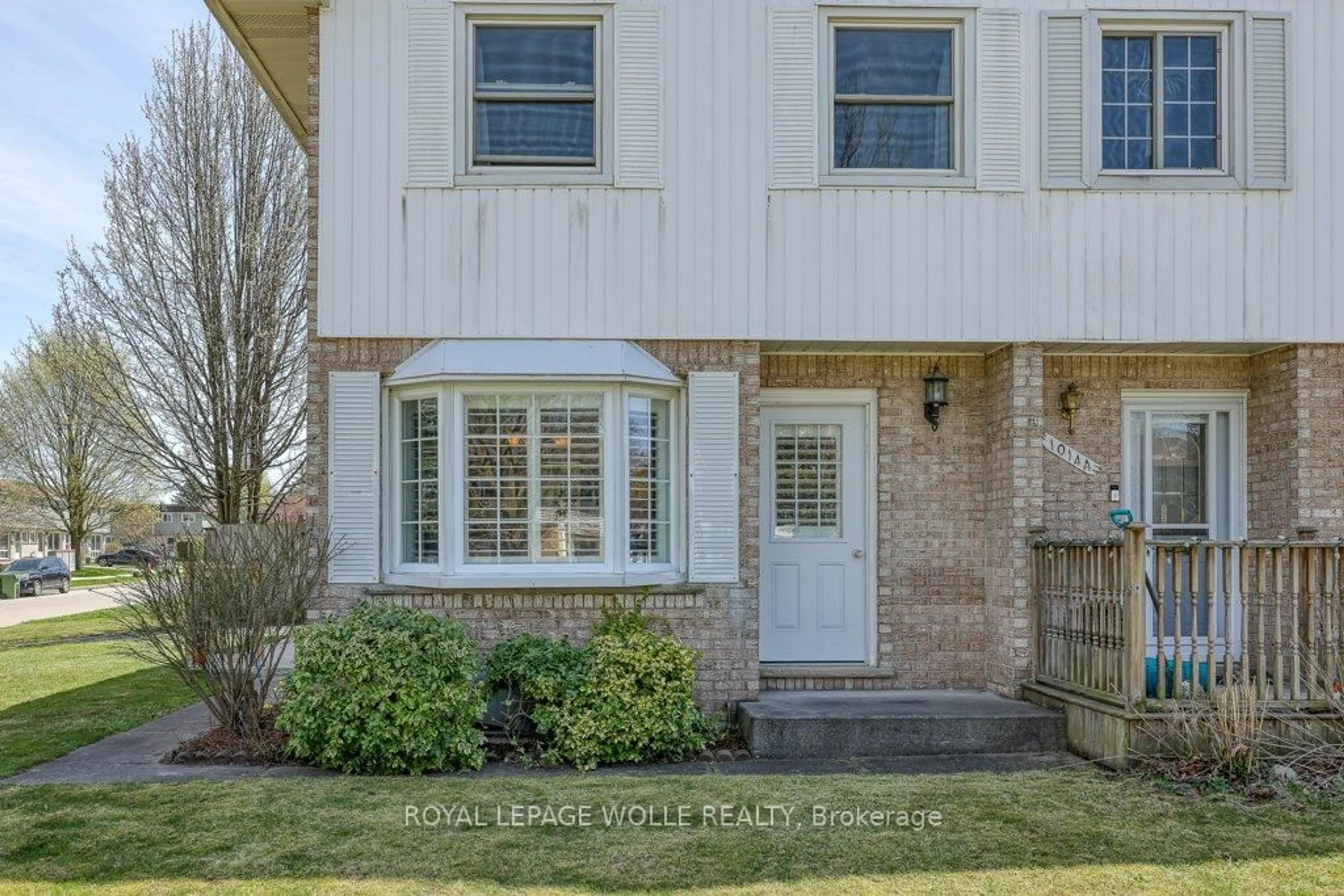 Home with brick exterior material, street for 1014B Nesbitt Cres, Woodstock Ontario N4S 7P1