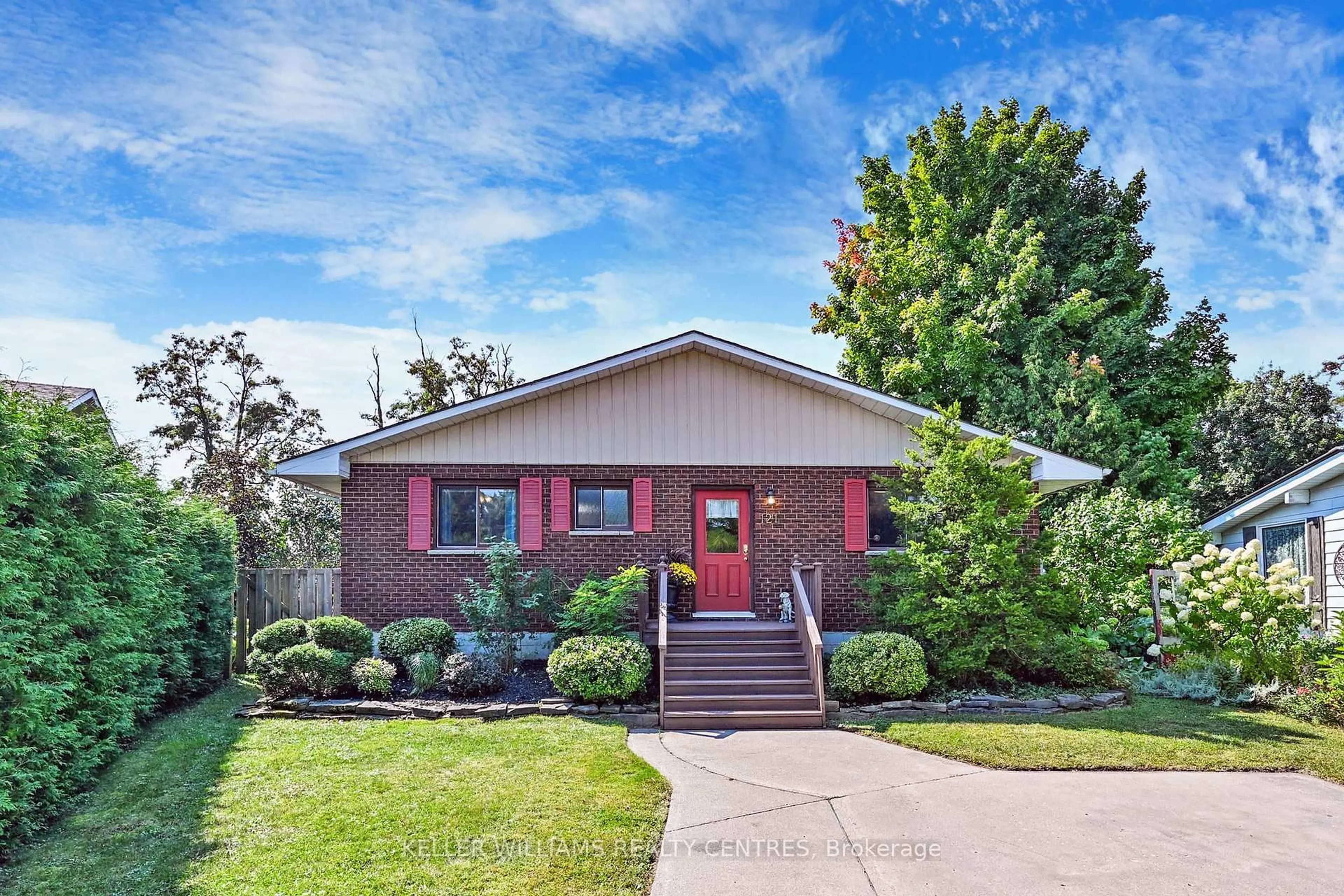 Home with brick exterior material, street for 121 Queen St, Kawartha Lakes Ontario K0M 1N0