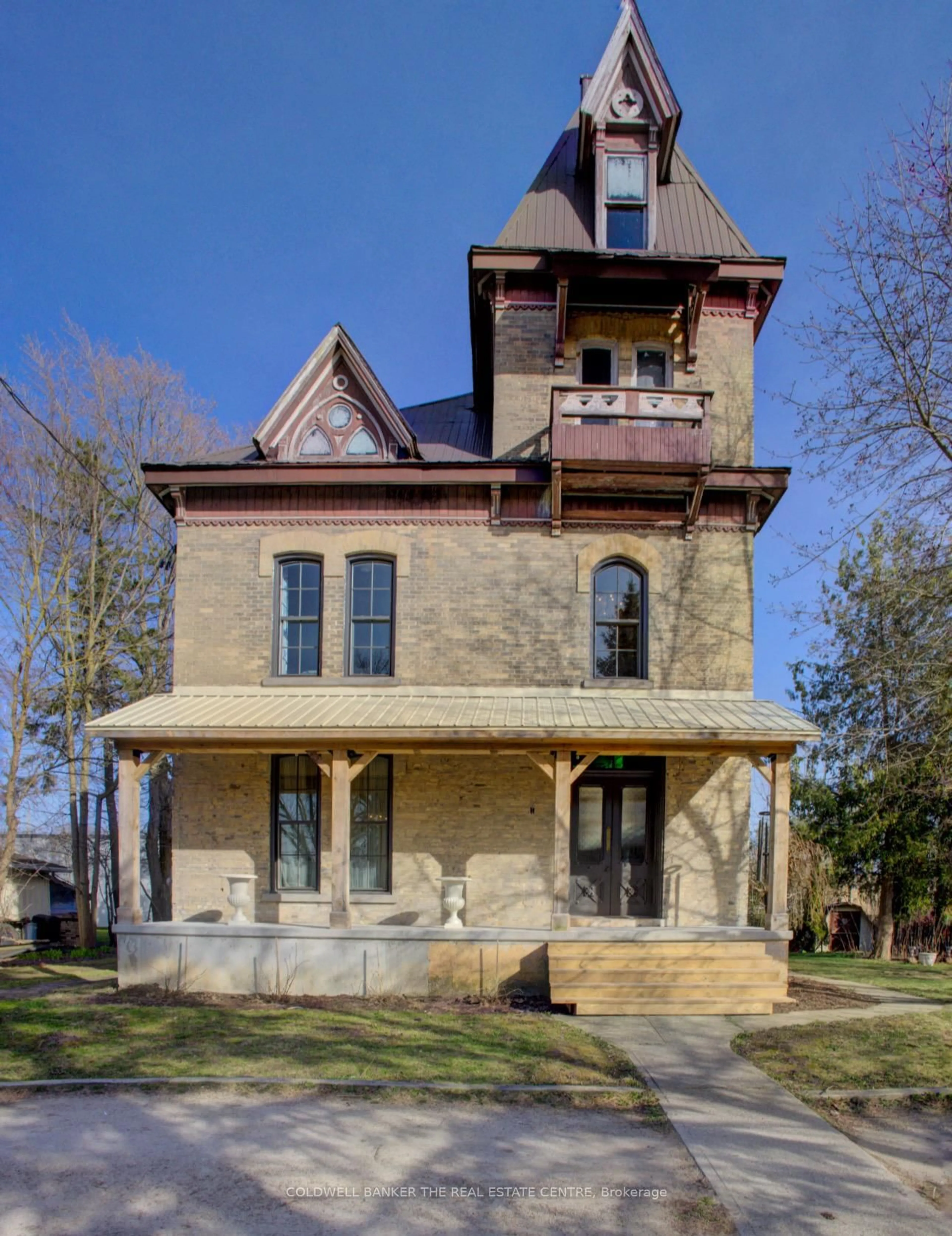 Home with brick exterior material, building for 150 WELLINGTON St, Wellington North Ontario N0G 2L2