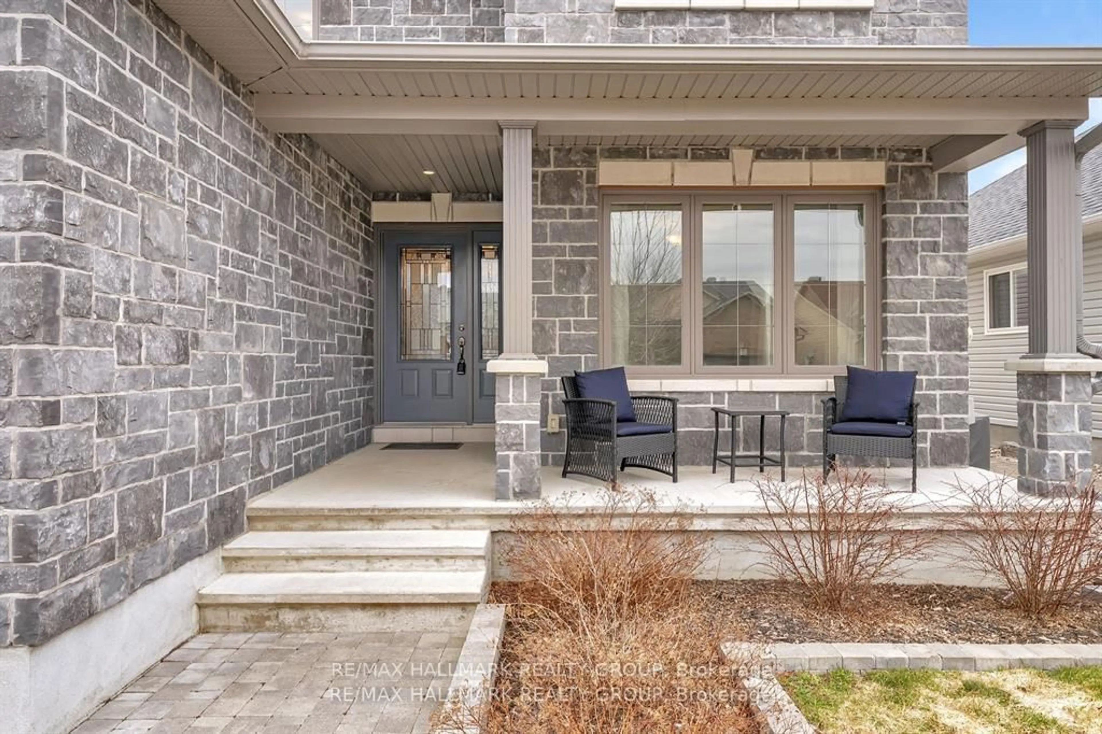 Patio, street for 611 Laroque St, Almonte Ontario K0A 1A0