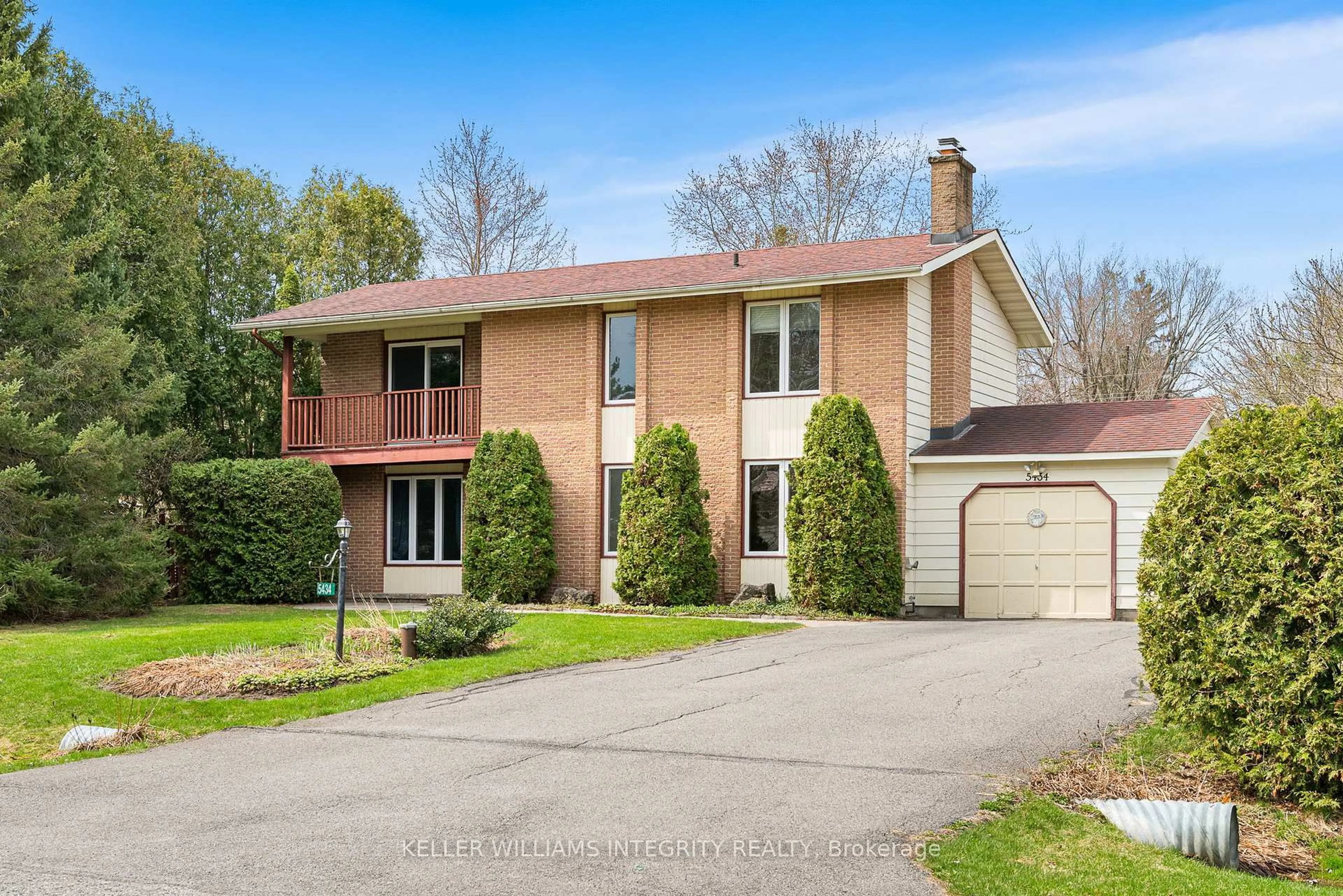Home with brick exterior material, street for 5434 Riverside Cres, Manotick Ontario K4M 1G9
