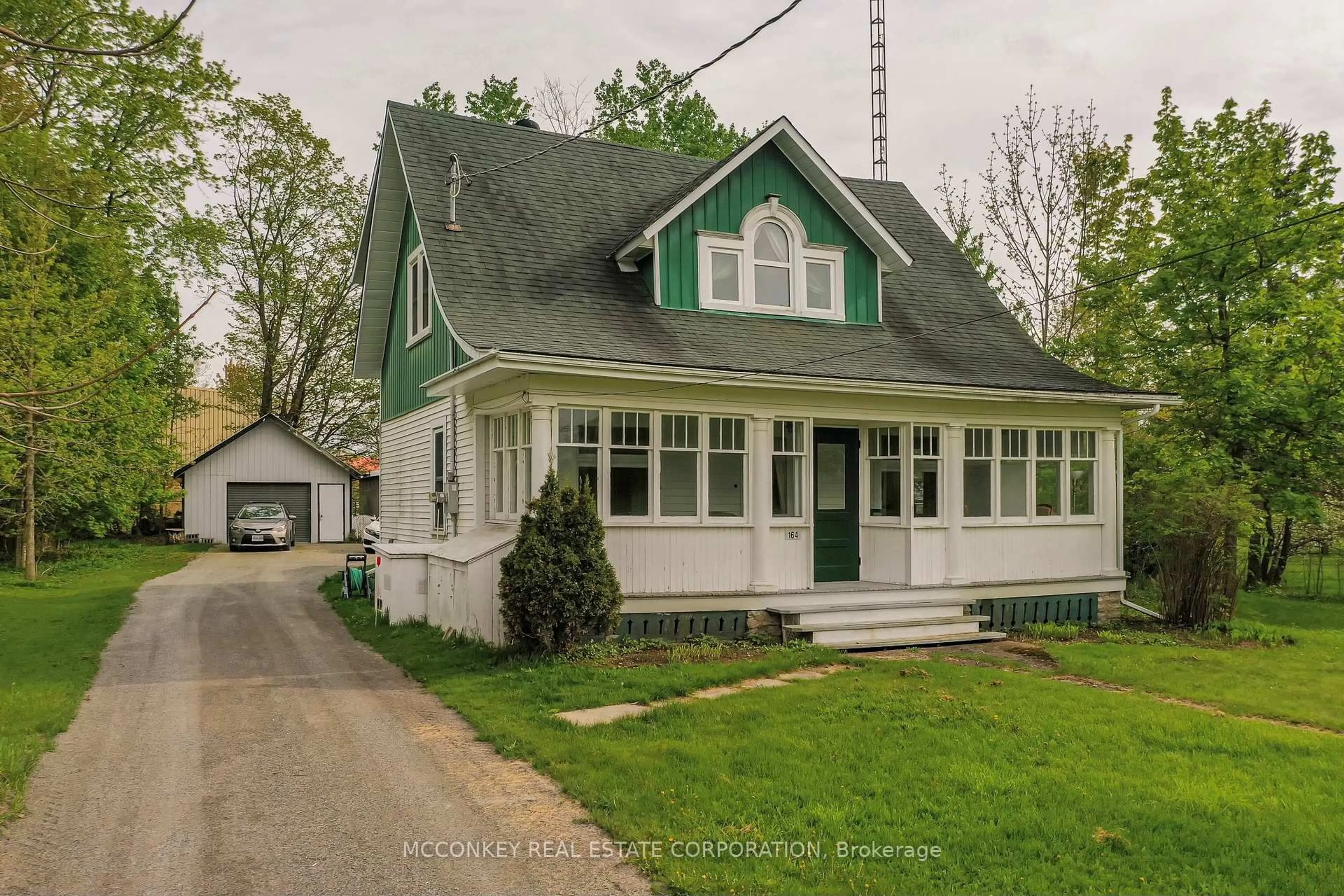 Home with vinyl exterior material, street for 164 Front St, Trent Hills Ontario K0L 1Y0