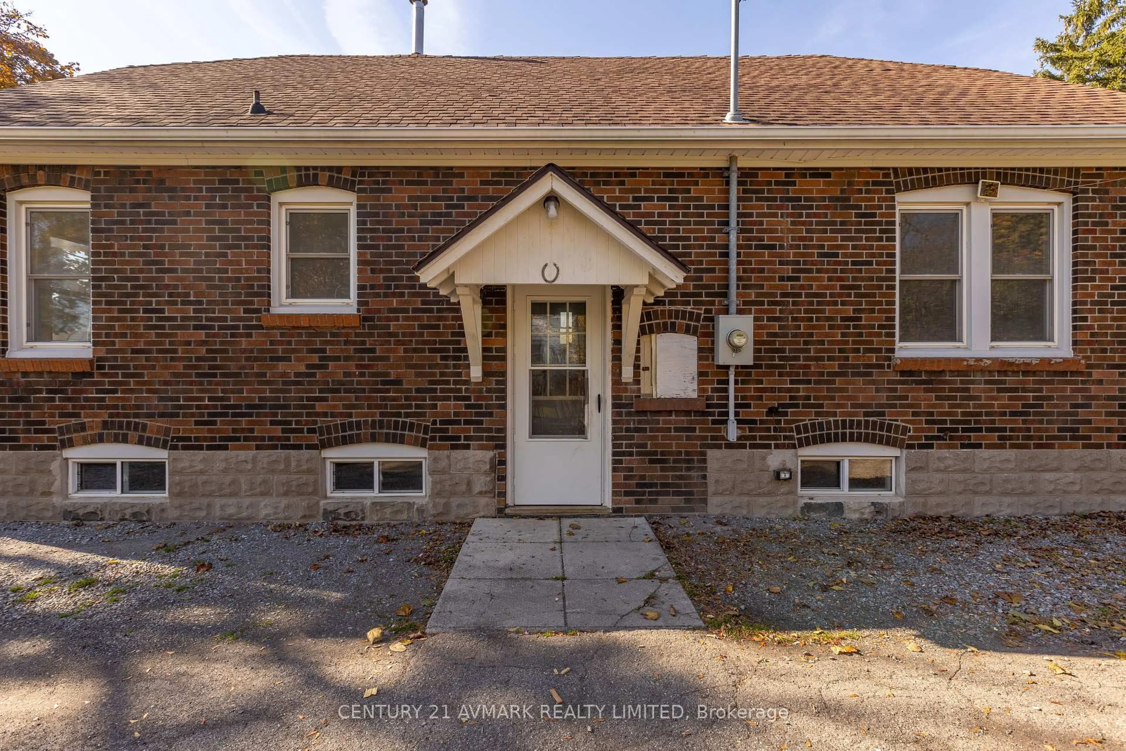 Home with brick exterior material, street for 1408 Garrison Rd, Fort Erie Ontario L2A 1P6