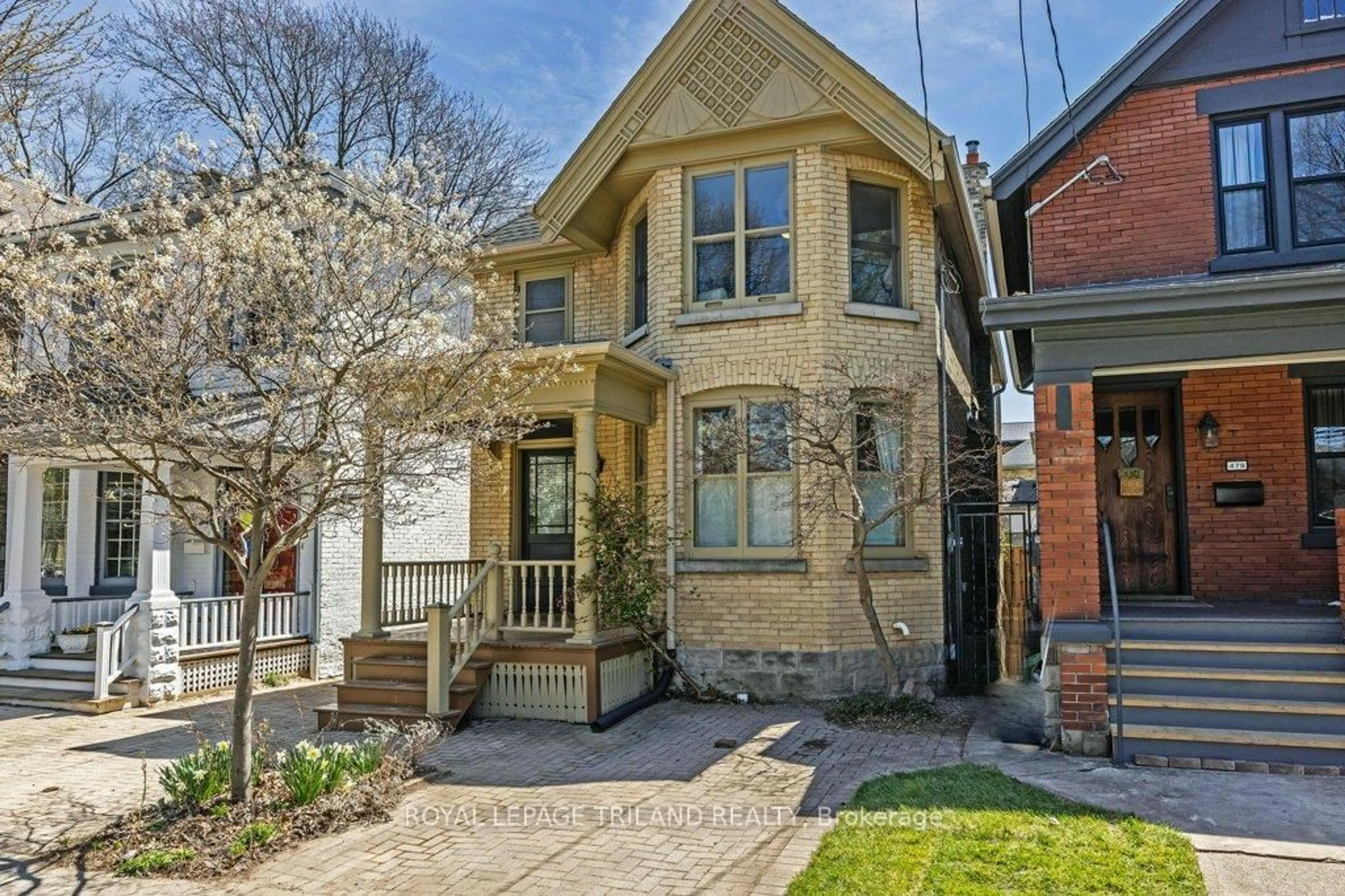 Home with brick exterior material, street for 481 Dufferin Ave, London Ontario N6B 2A1
