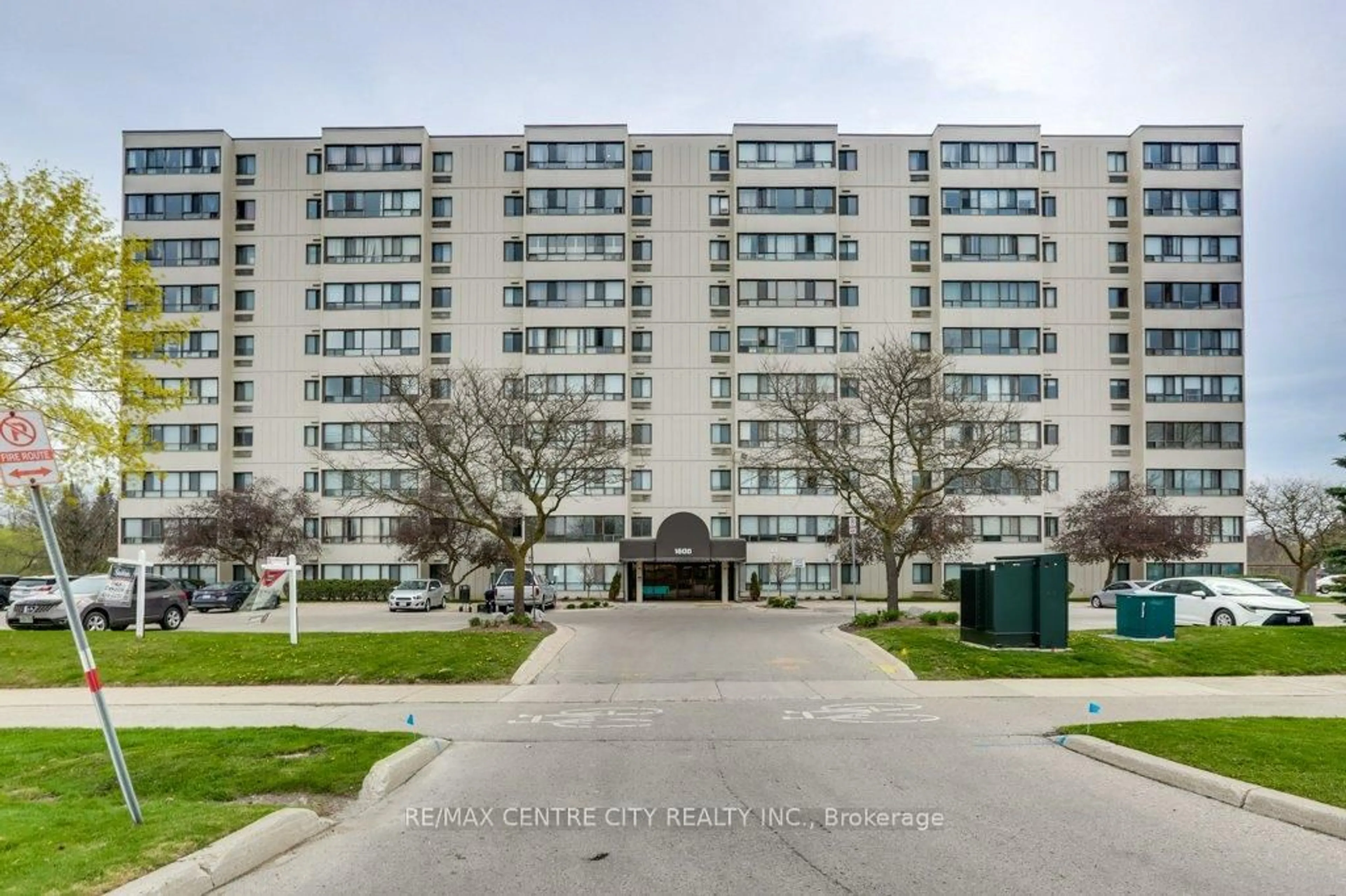 Unknown for 1600 Adelaide St #702, London North Ontario N5X 3H6