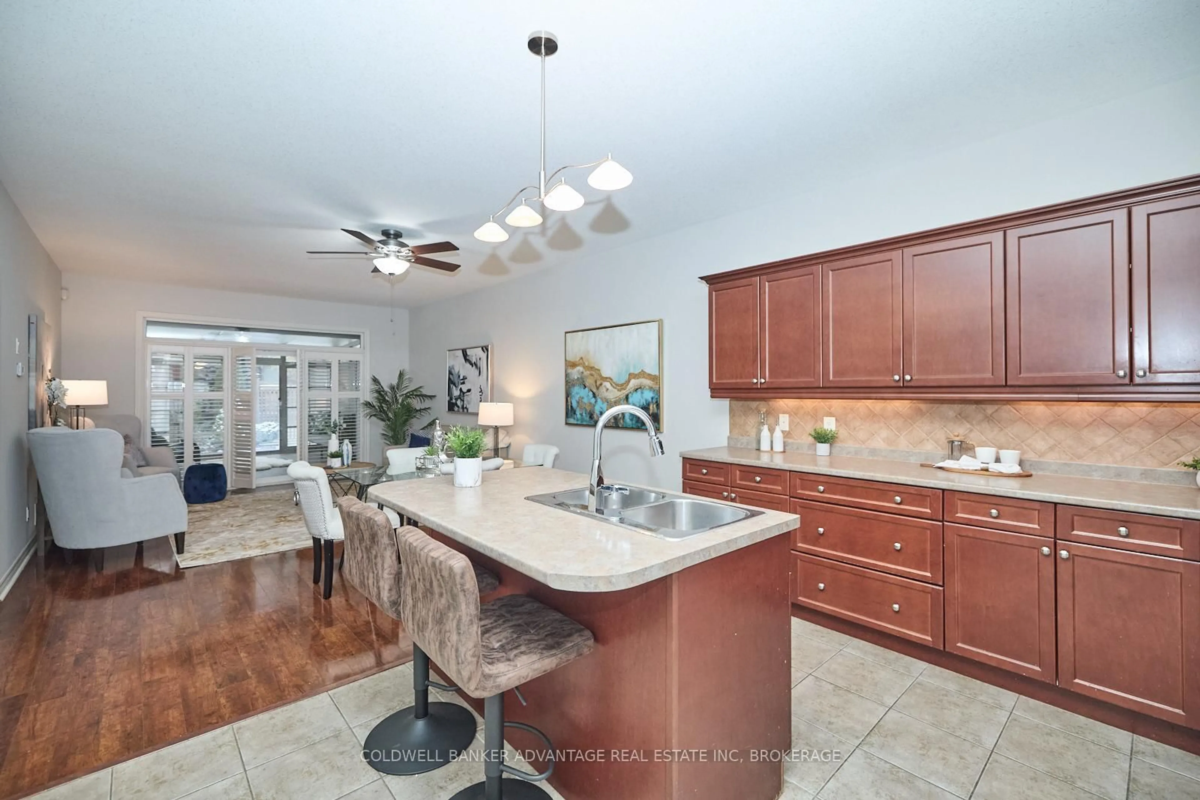 Open concept kitchen, ceramic/tile floor for 76 Aaron Tr, Welland Ontario L3B 6G4
