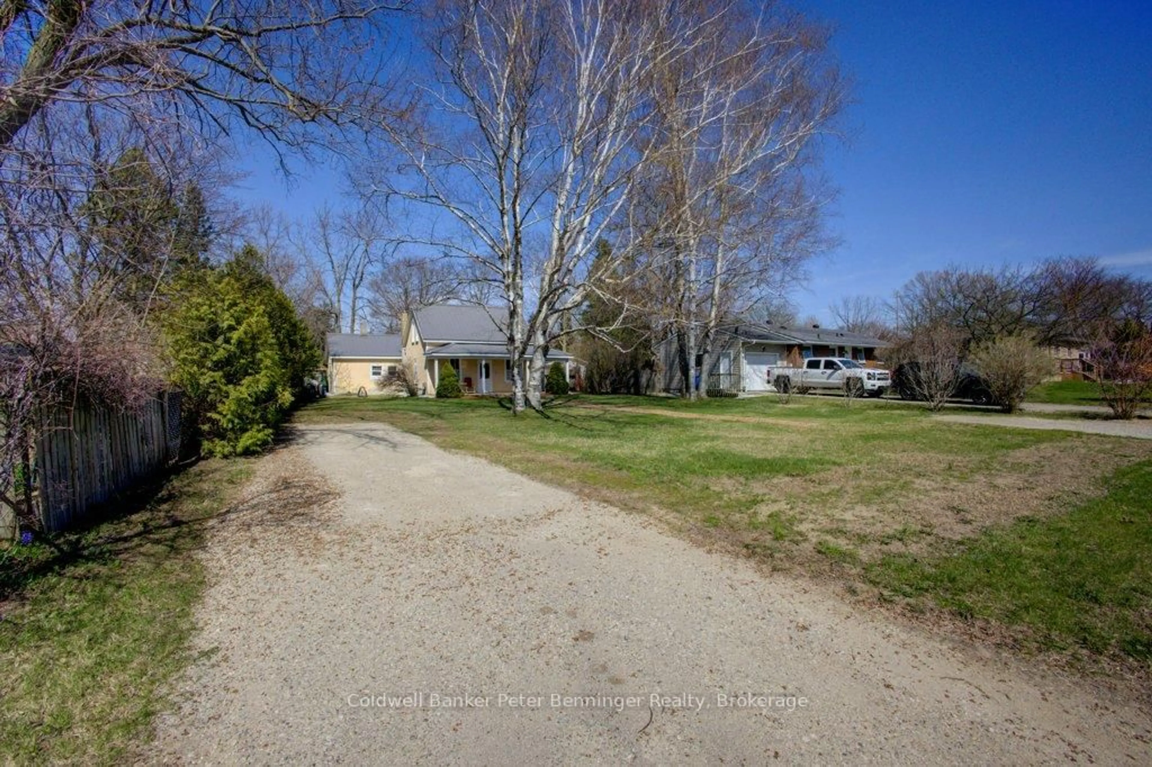 A pic from outside/outdoor area/front of a property/back of a property/a pic from drone, street for 381 Mill St, Saugeen Shores Ontario N0H 2C0