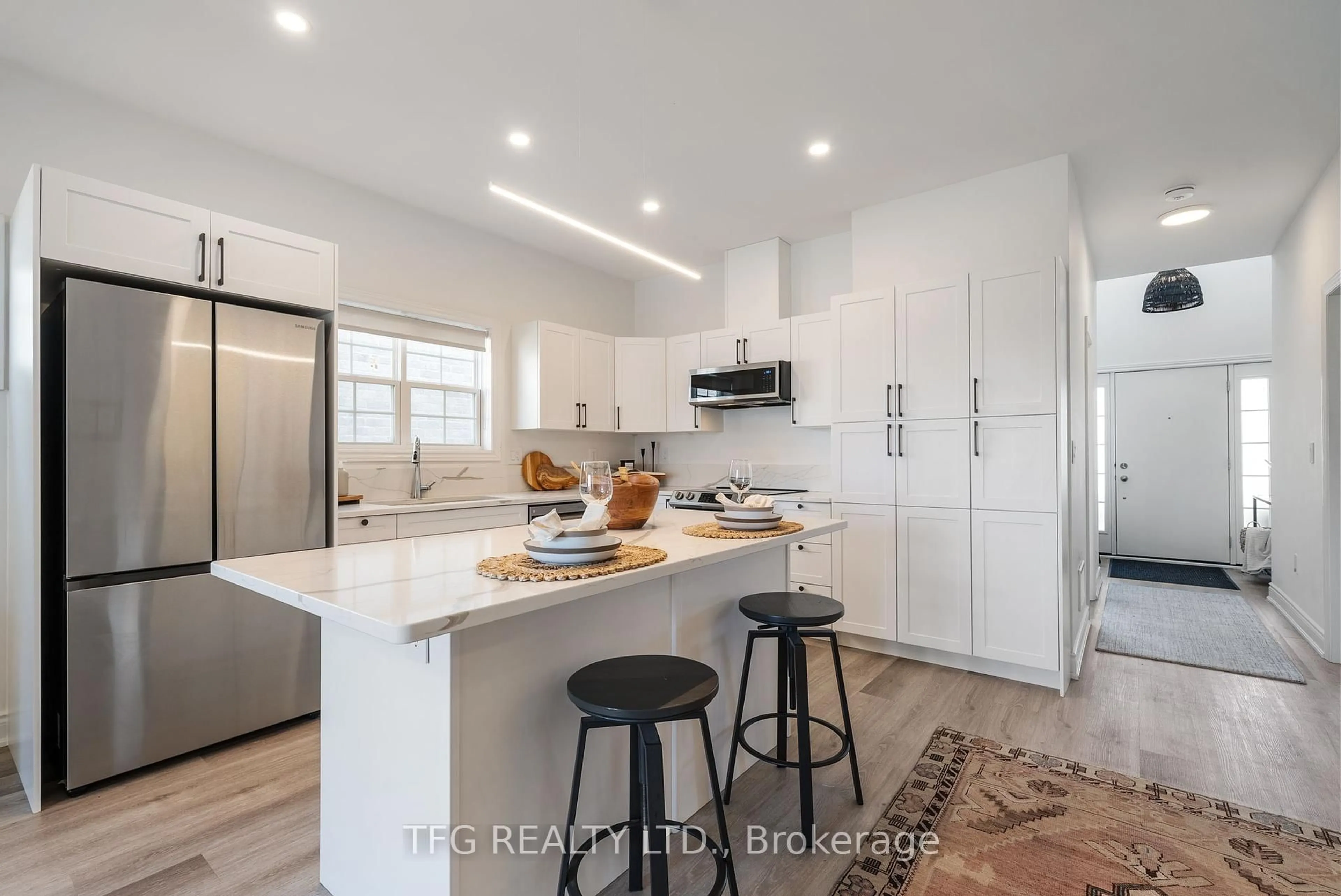 Open concept kitchen, unknown for 883 Ernest Allen Blvd, Cobourg Ontario K9A 1W9