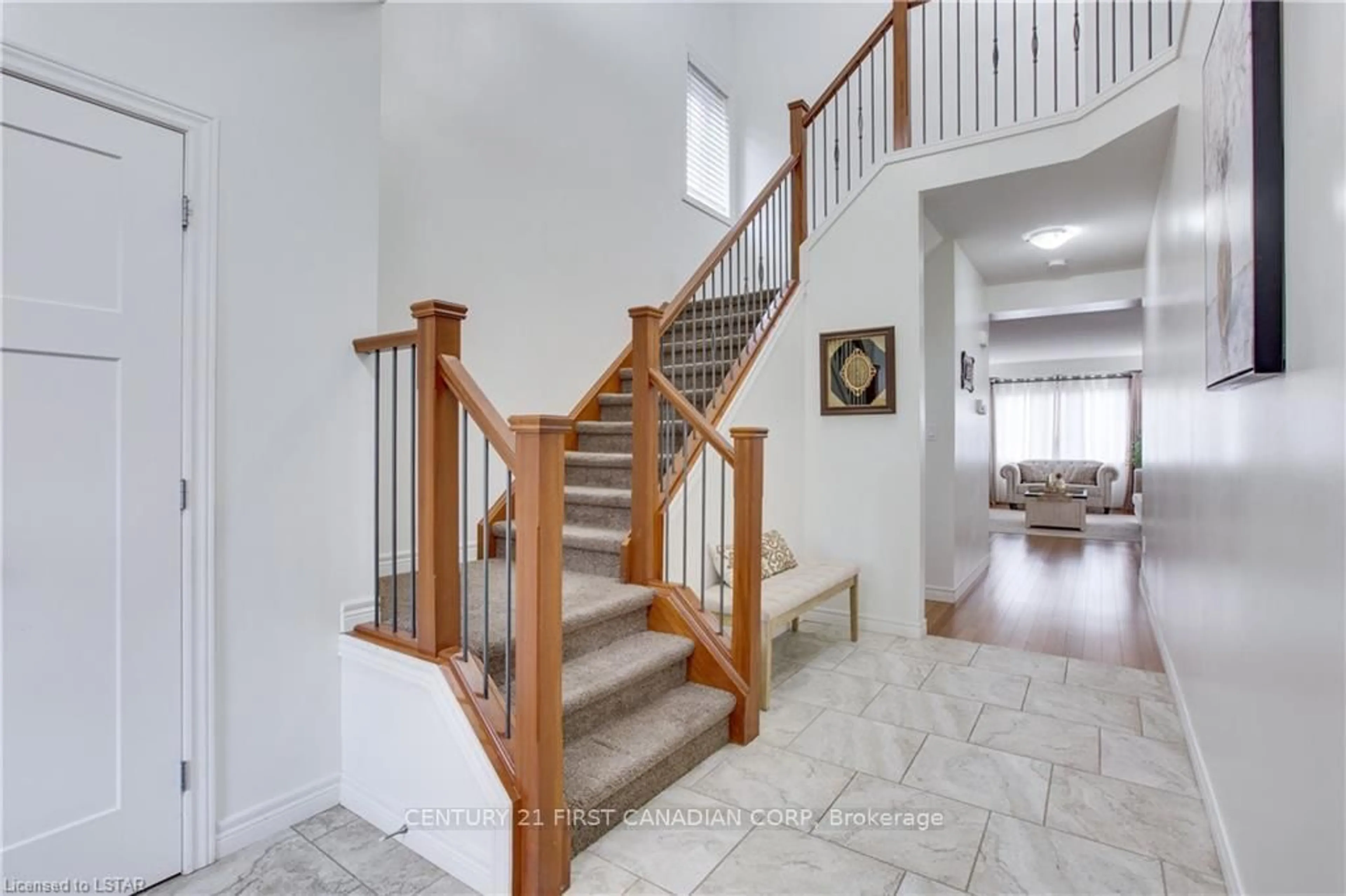 Stairs for 3380 Jinnies Way, London South Ontario N6L 0B8
