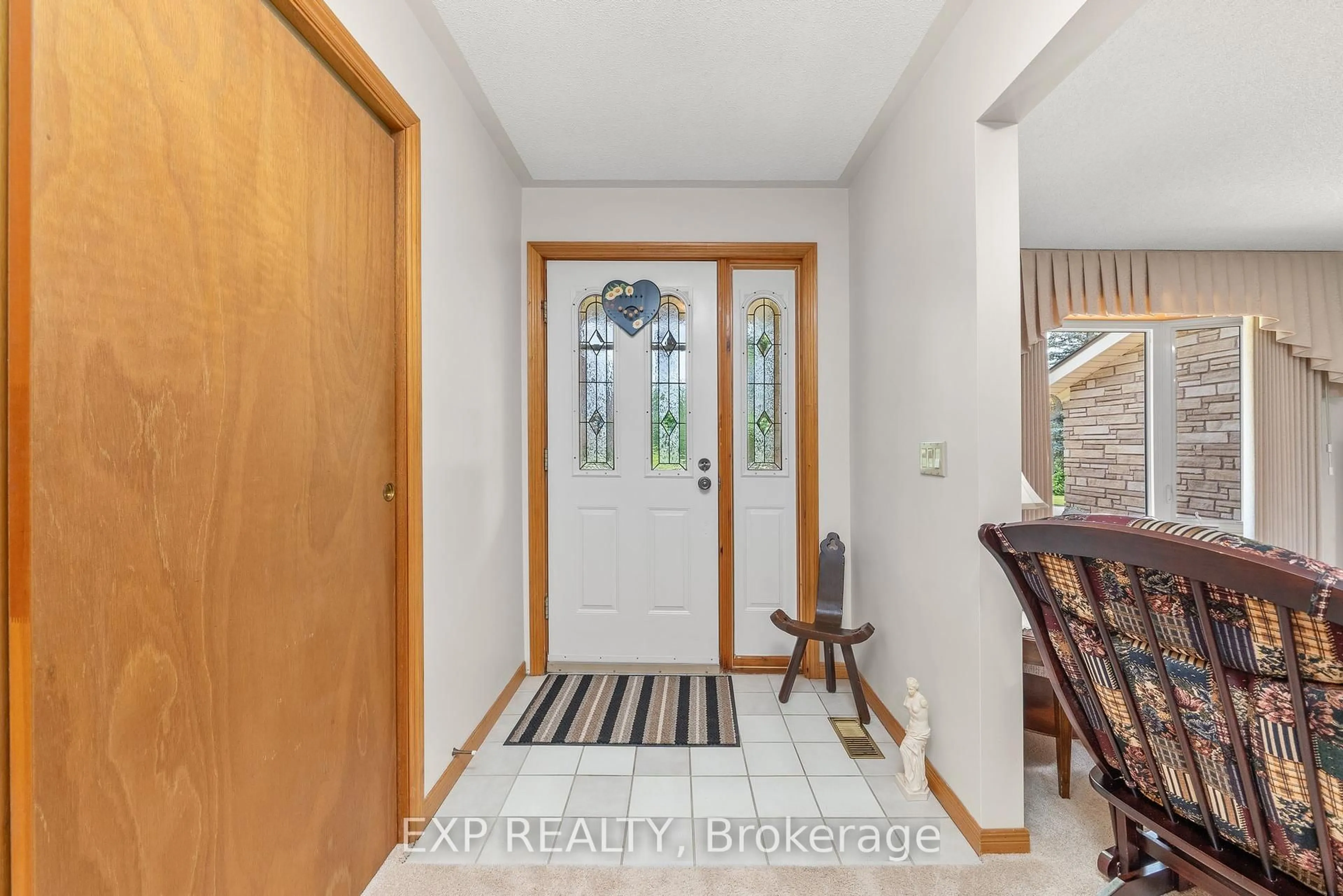 Indoor entryway for 2106 County Road 30 Rd, Brighton Ontario K0K 1H0