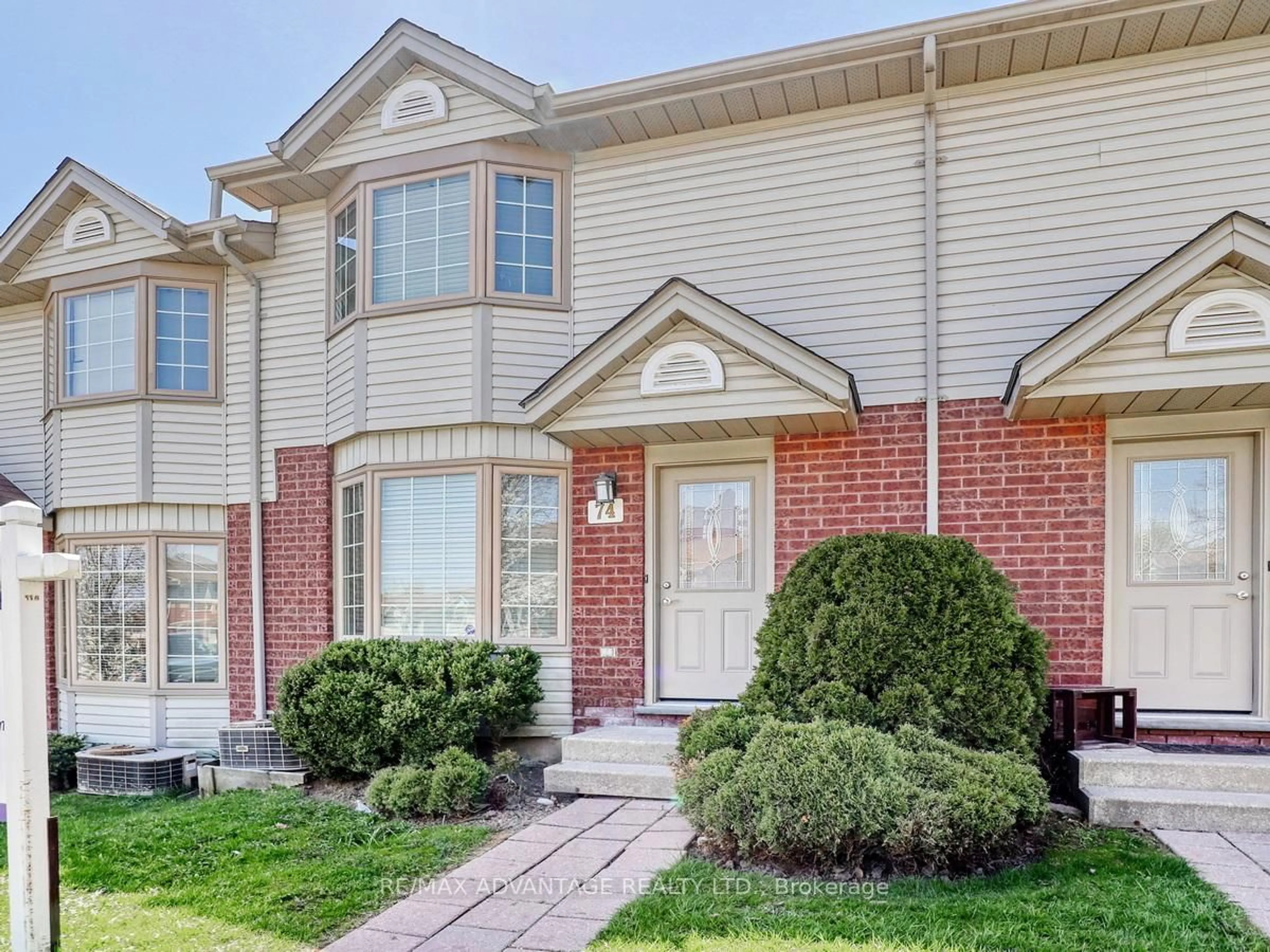Home with brick exterior material, street for 70 Chapman Crt #74, London North Ontario N6G 4Z4