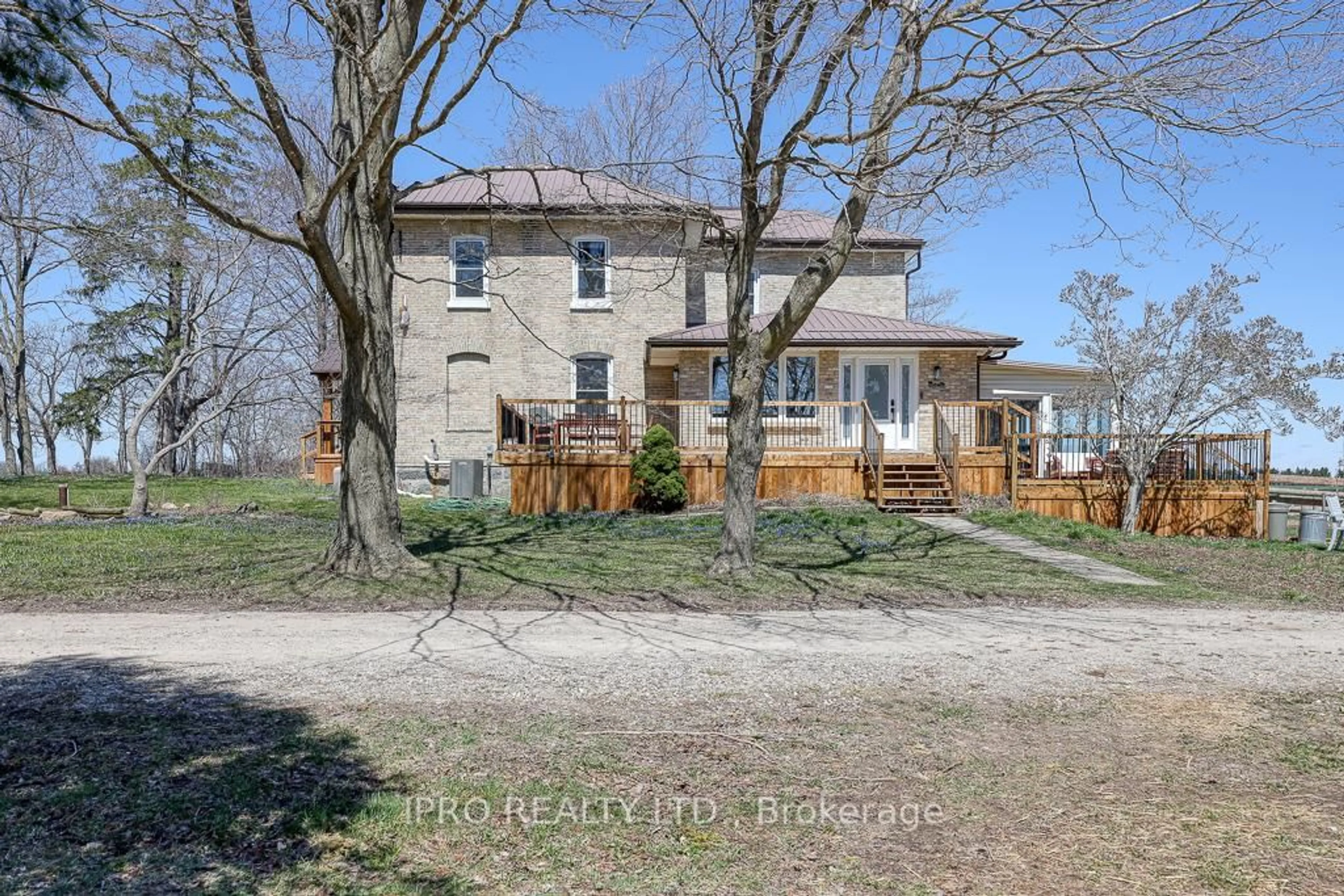 A pic from outside/outdoor area/front of a property/back of a property/a pic from drone, street for 3892 Lewis Rd, Thames Centre Ontario N0L 1V0
