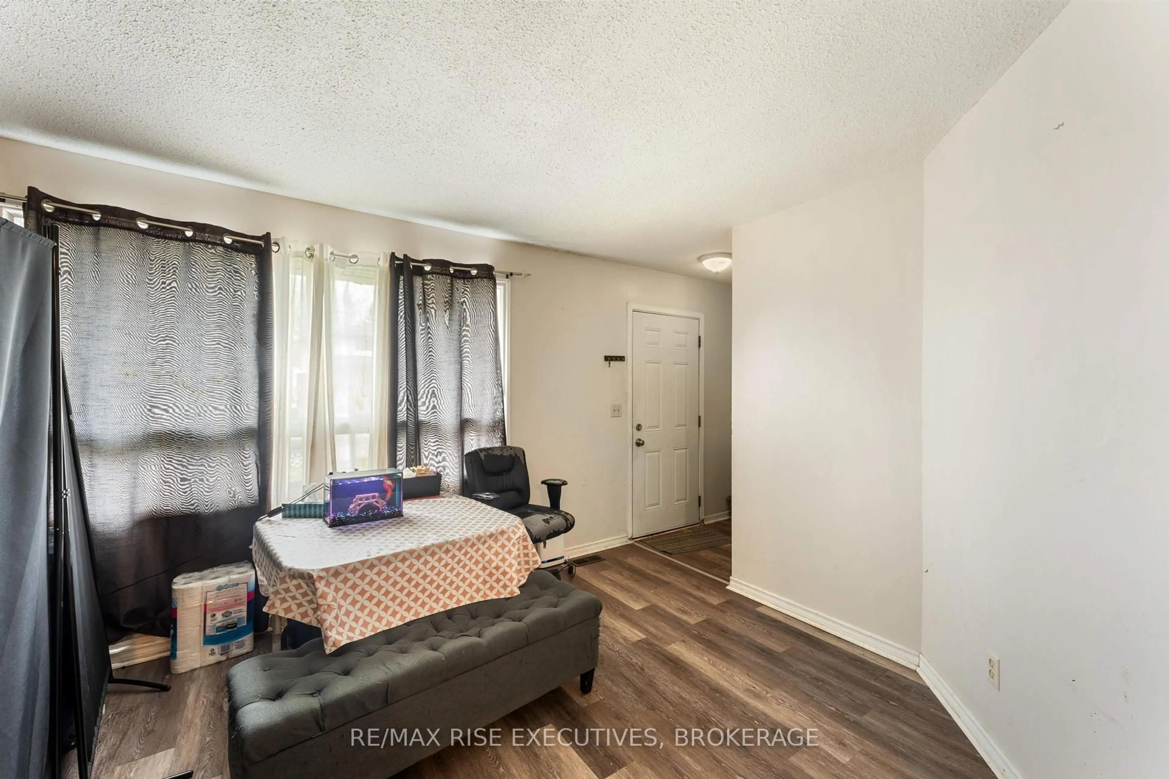 A pic of a room for 744 Selkirk Rd, Kingston Ontario K7P 1A5