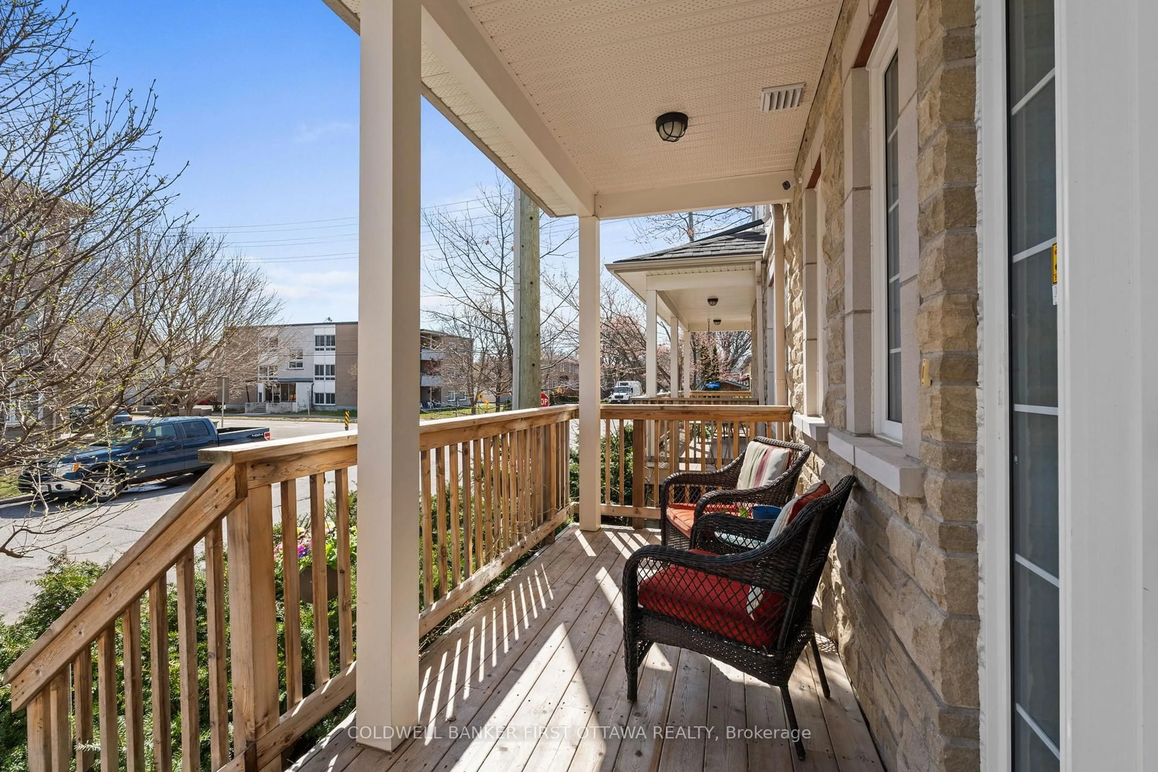 Patio, unknown for 982 Hooper St, Ottawa Ontario K1A 8A1