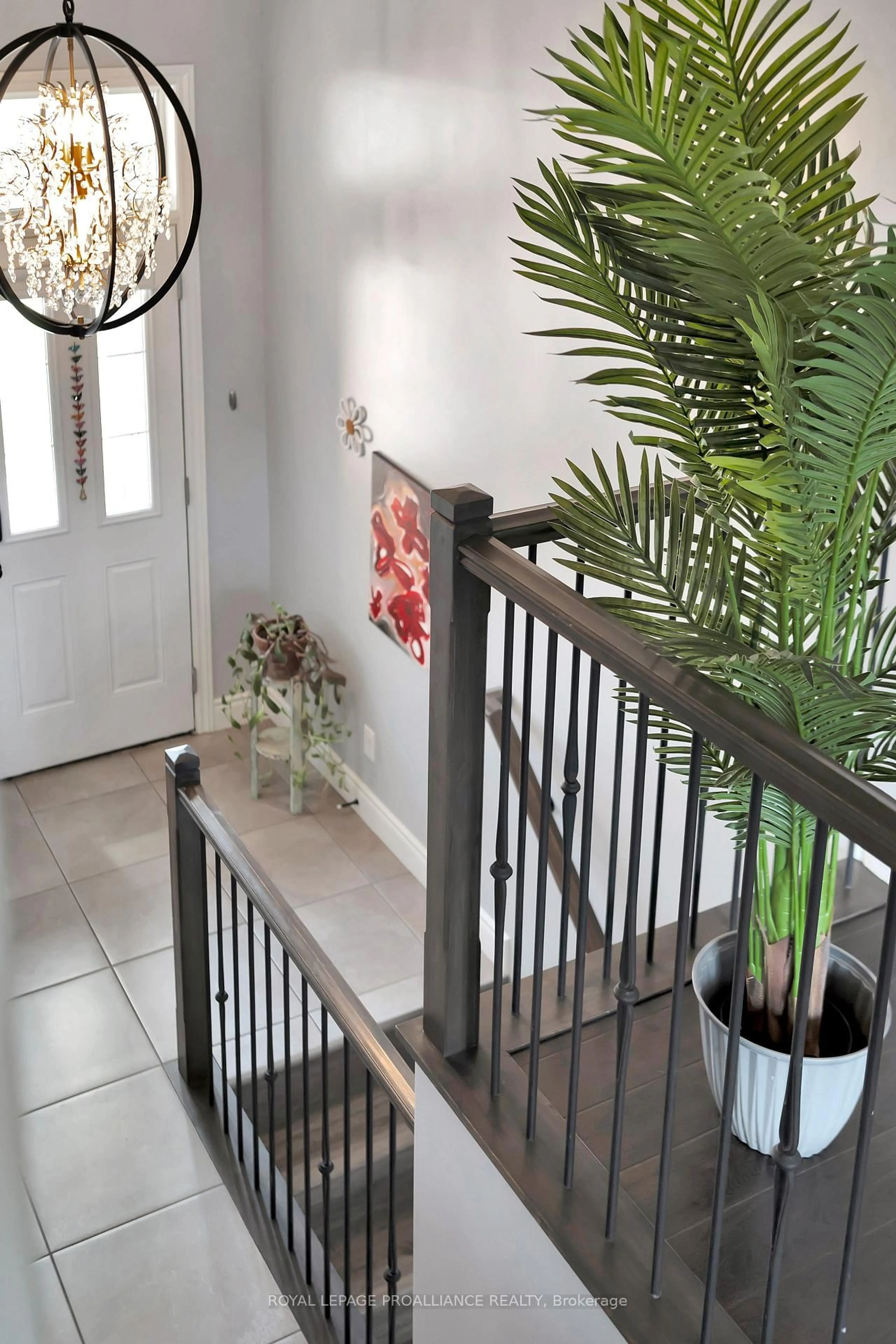 Indoor entryway for 19 Freedom Cres, Quinte West Ontario K8V 0C1