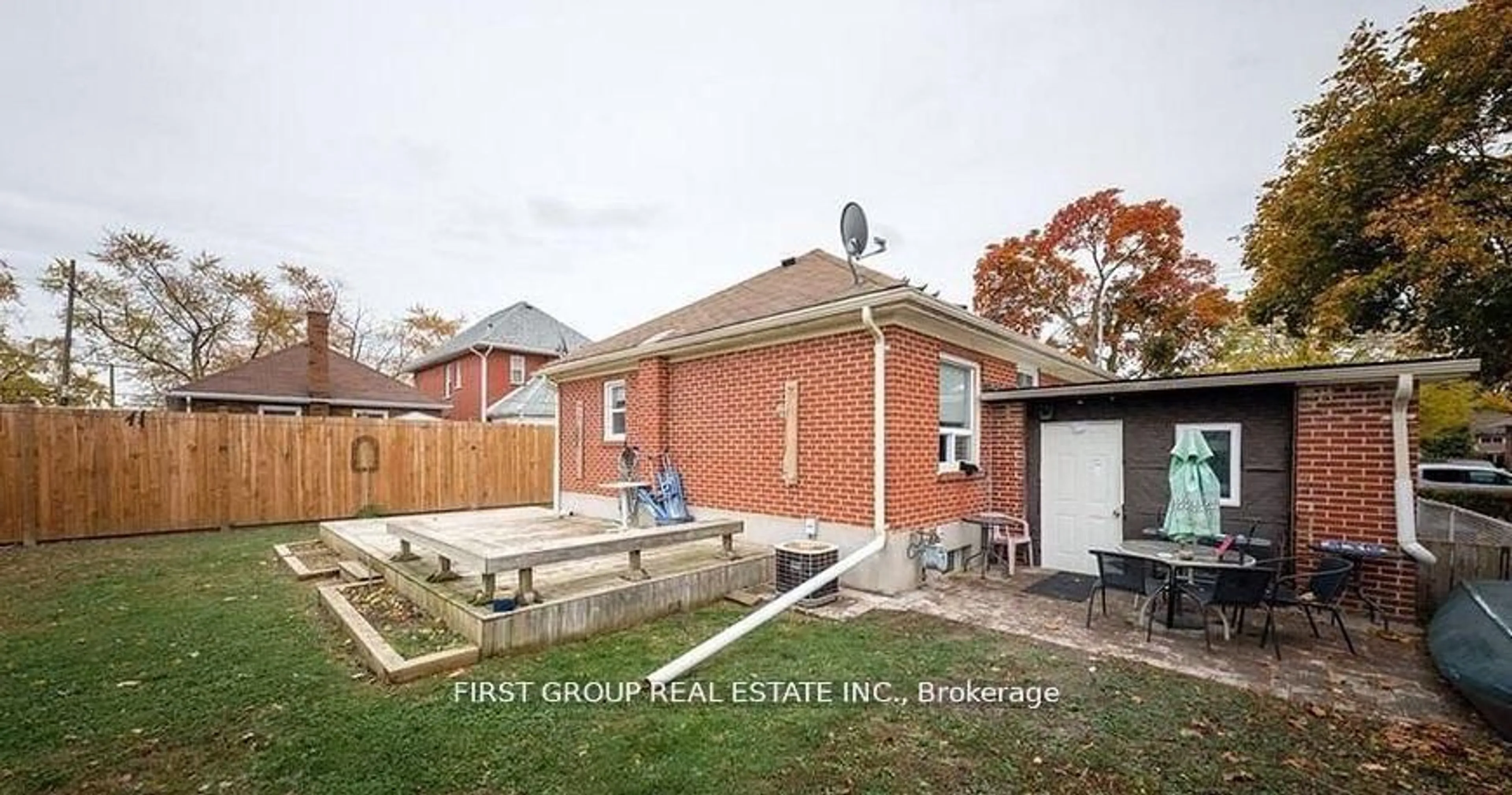 Home with brick exterior material, street for 422 Brioux Ave, Peterborough South Ontario K9J 4G7